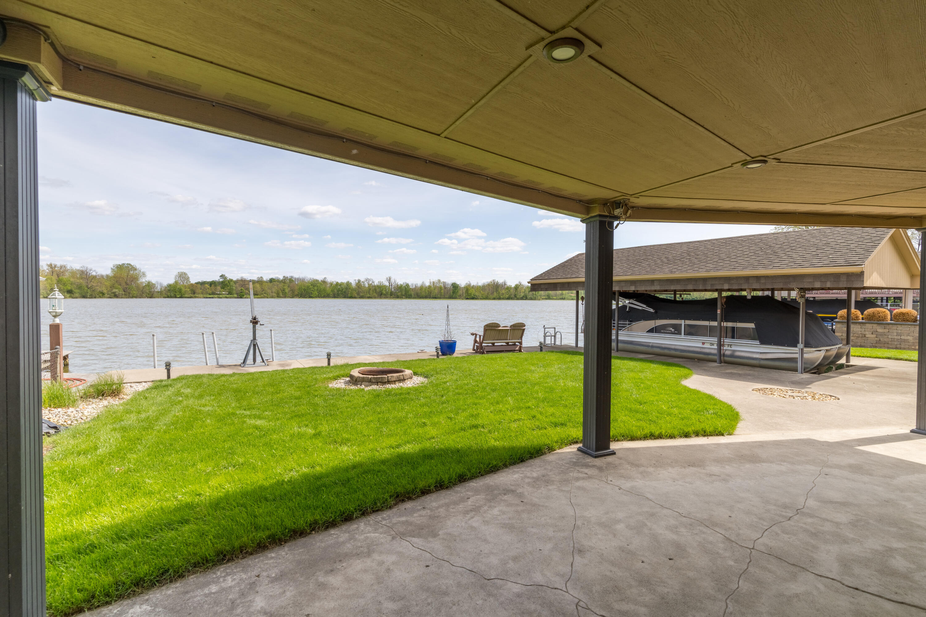 9072 Hickory Lane, Huntsville, Ohio 43324