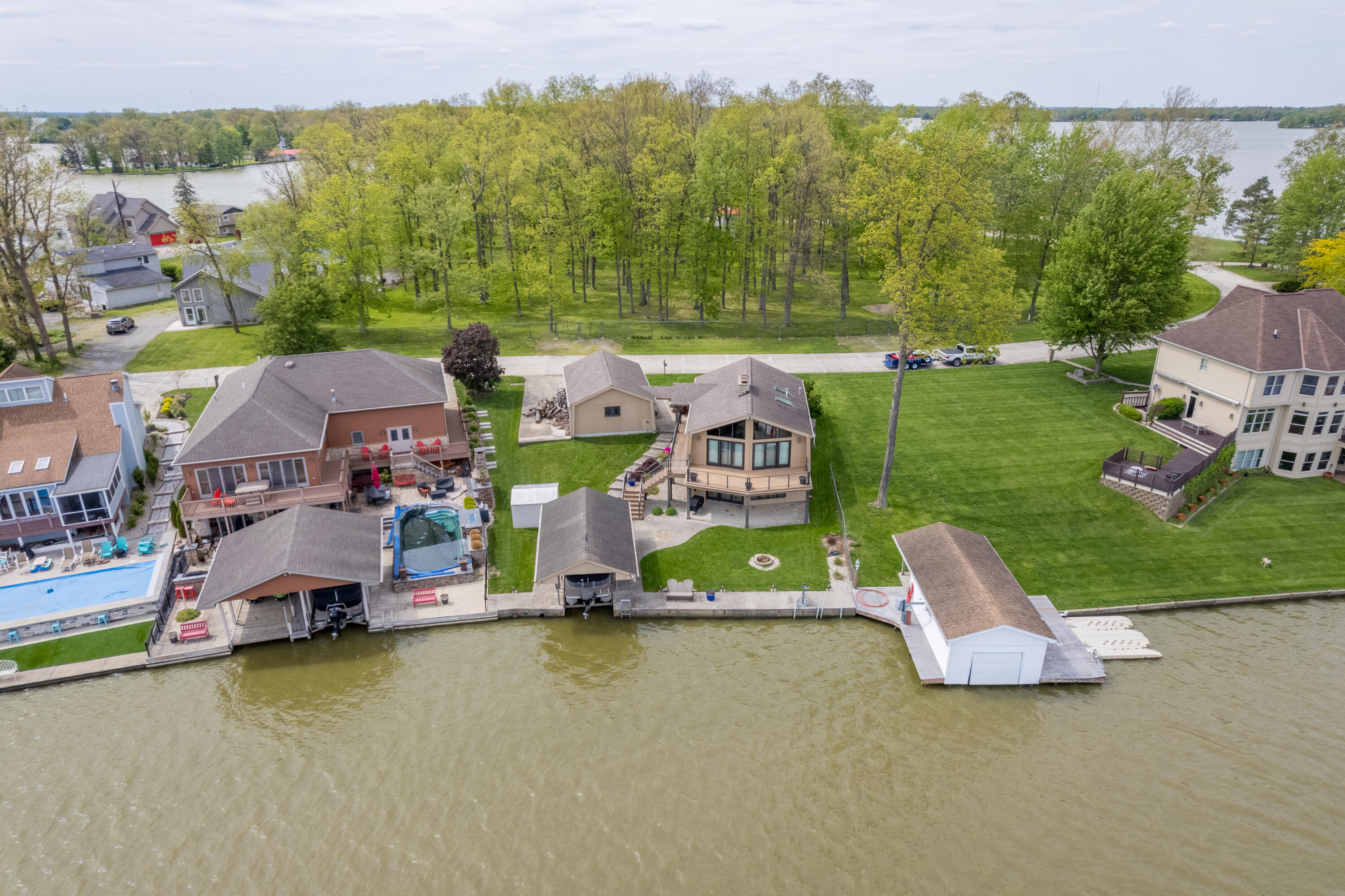 9072 Hickory Lane, Huntsville, Ohio 43324