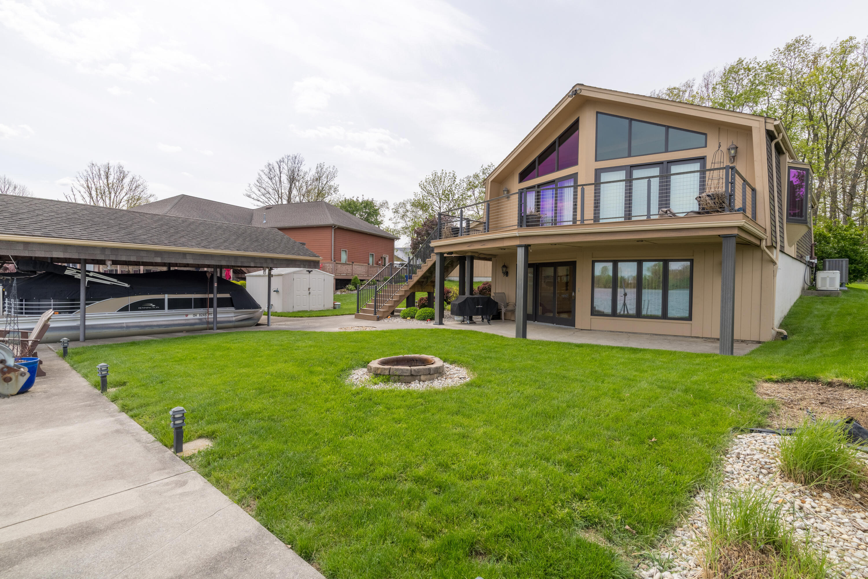 9072 Hickory Lane, Huntsville, Ohio 43324