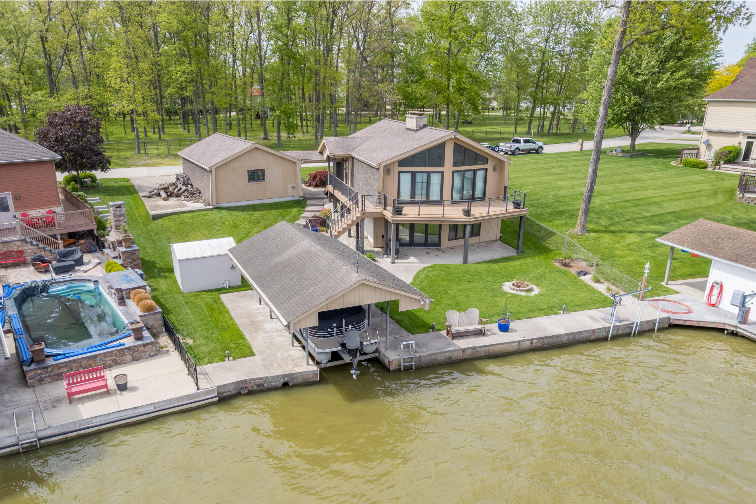9072 Hickory Lane, Huntsville, Ohio 43324