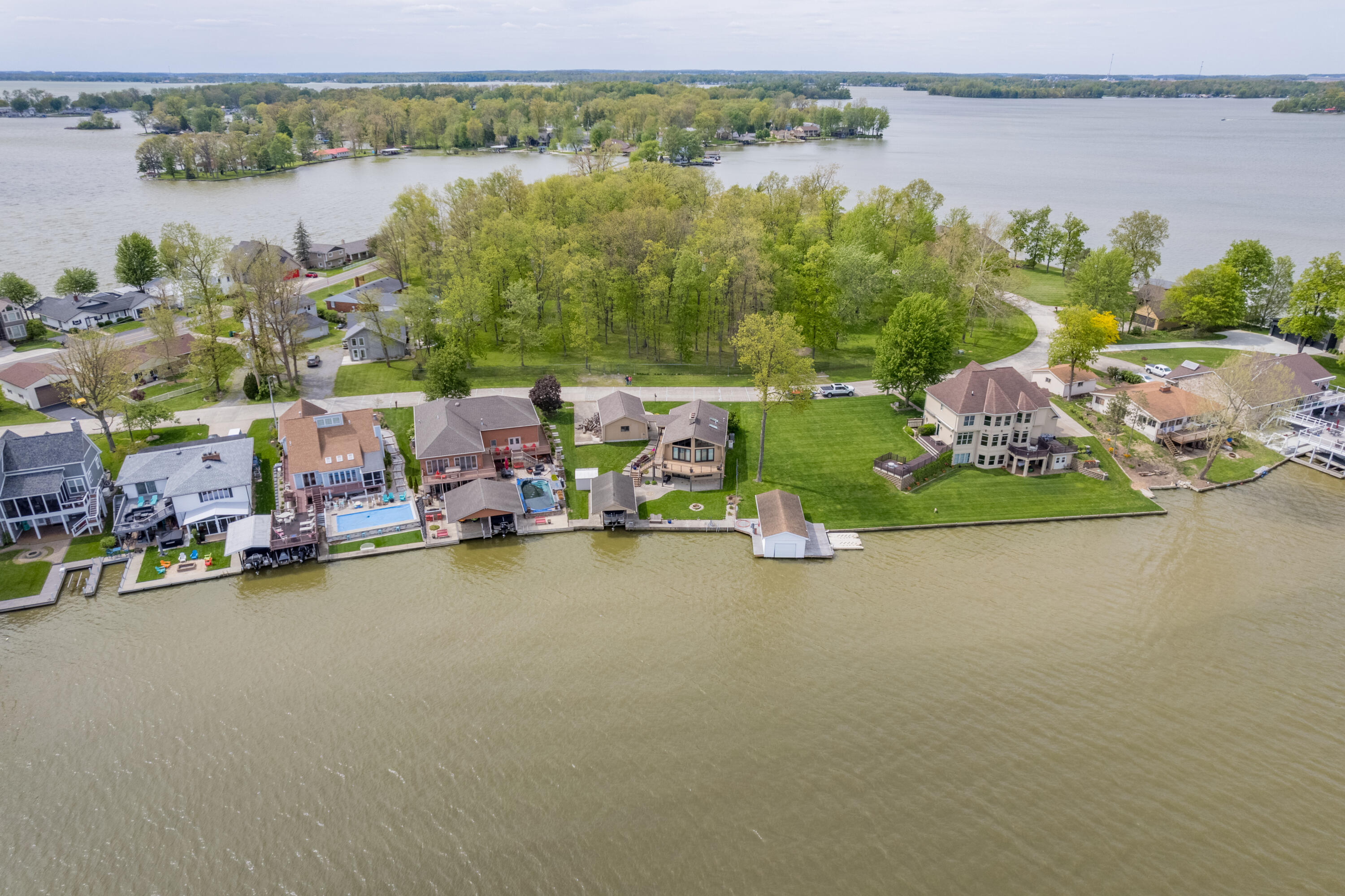 9072 Hickory Lane, Huntsville, Ohio 43324