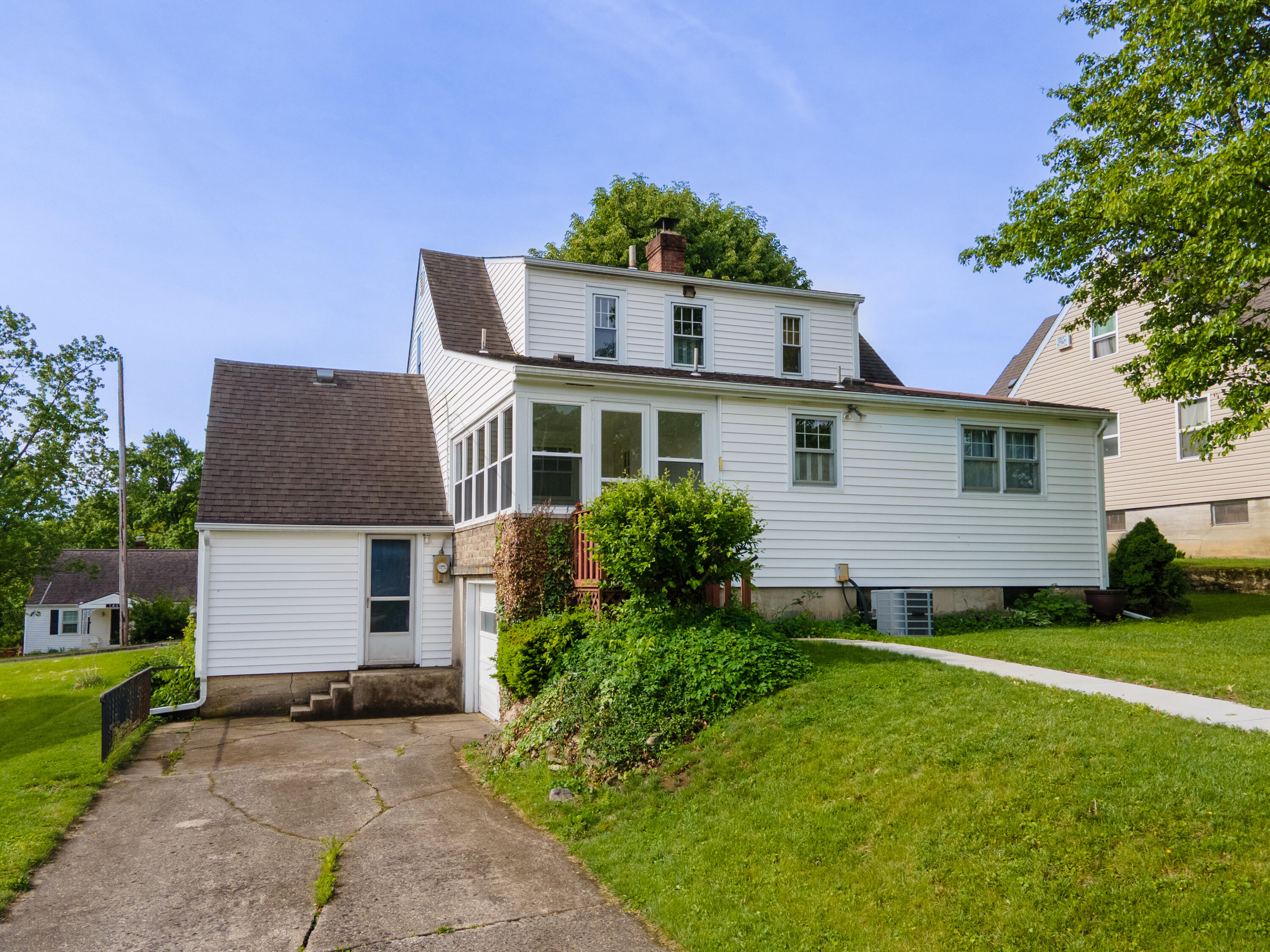 126 Parkwood Drive, West Milton, Ohio 45383