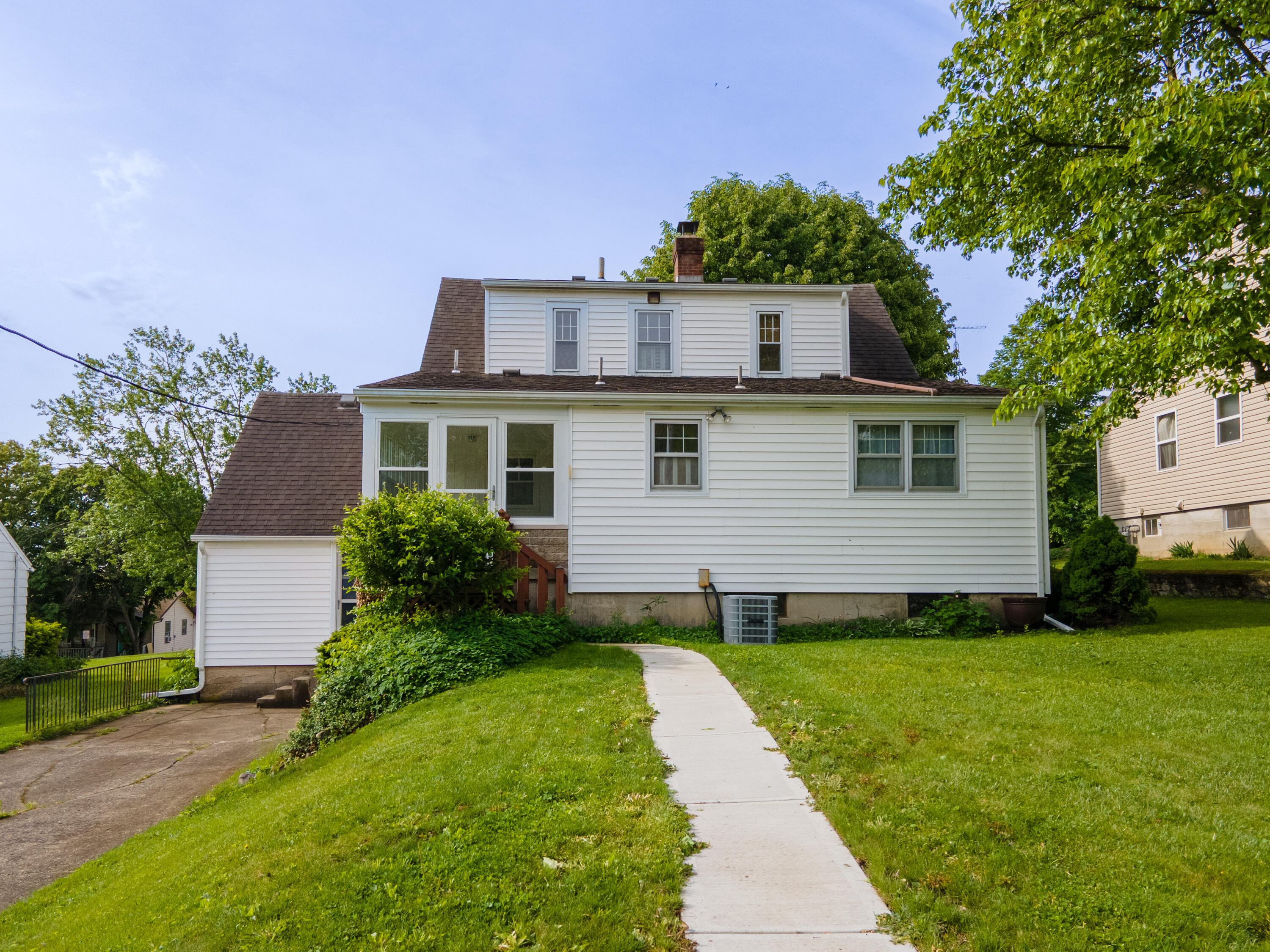 126 Parkwood Drive, West Milton, Ohio 45383
