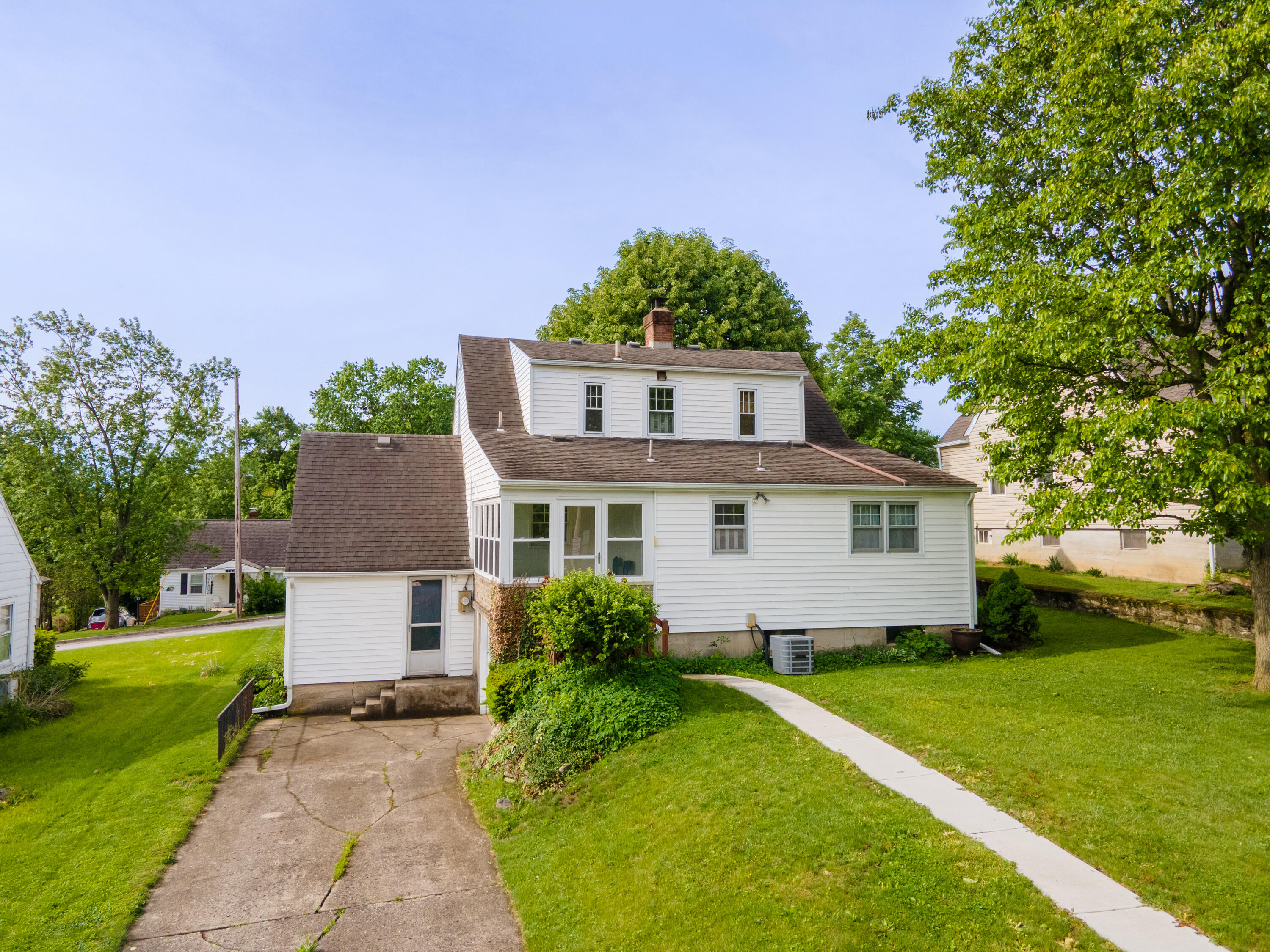 126 Parkwood Drive, West Milton, Ohio 45383