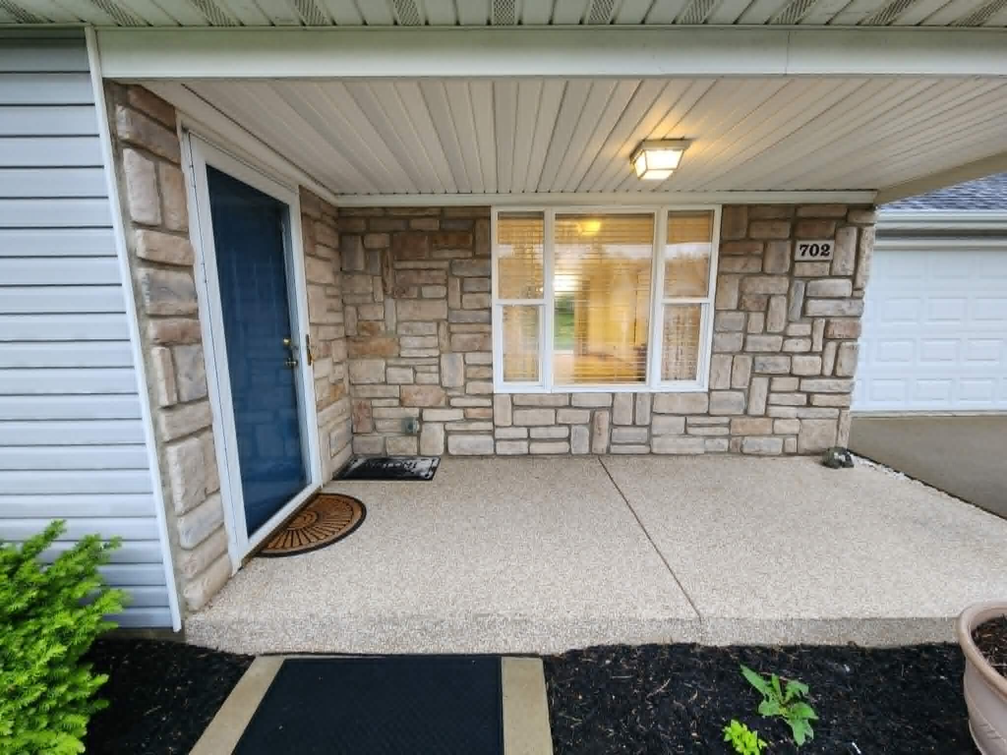 702 Fenview Drive, New Carlisle, Ohio 45344