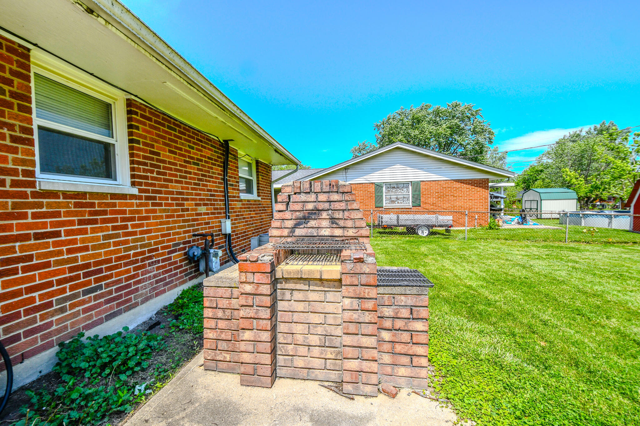 203 Boitnott Drive, Englewood, Ohio 45322