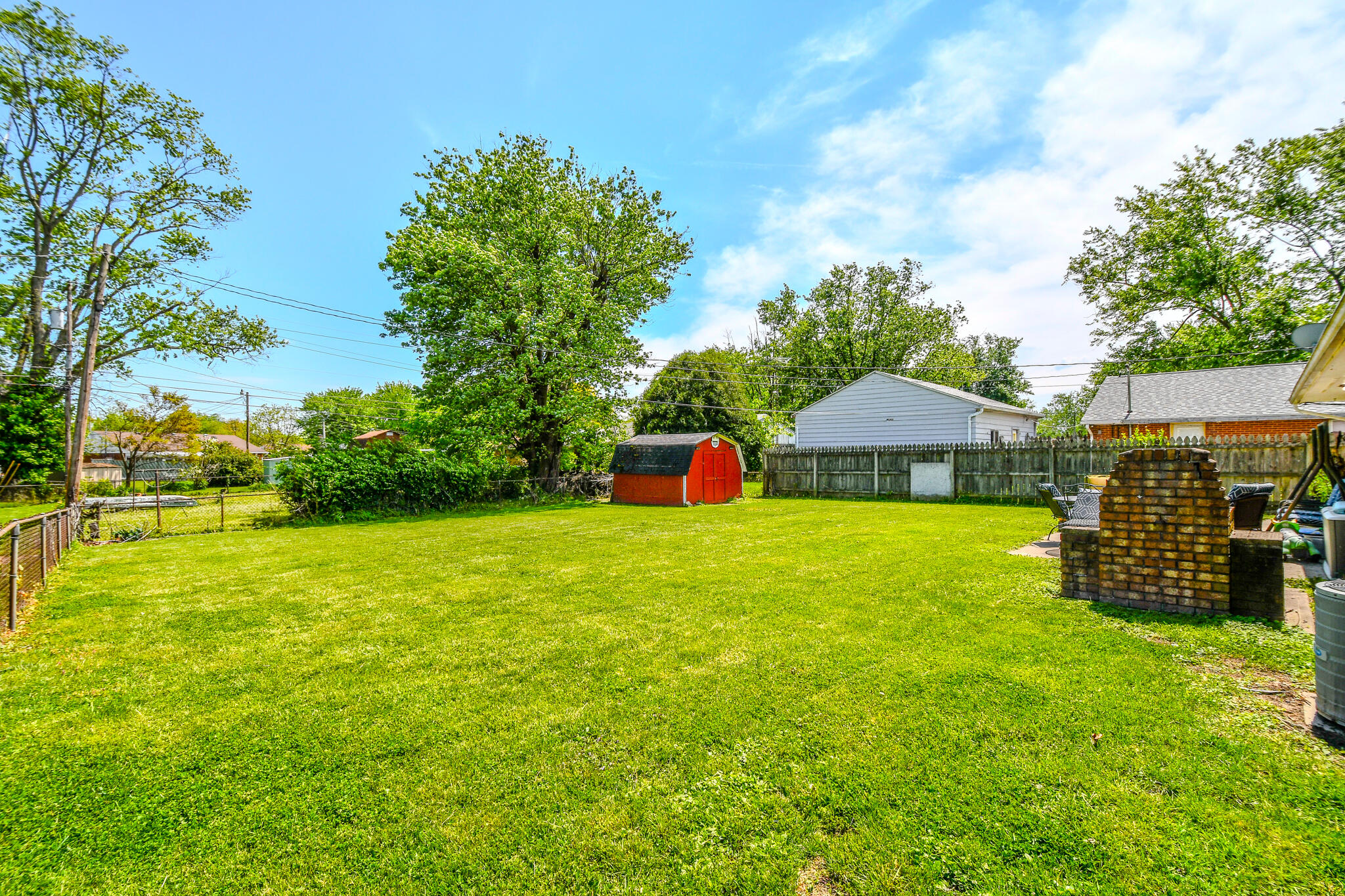 203 Boitnott Drive, Englewood, Ohio 45322