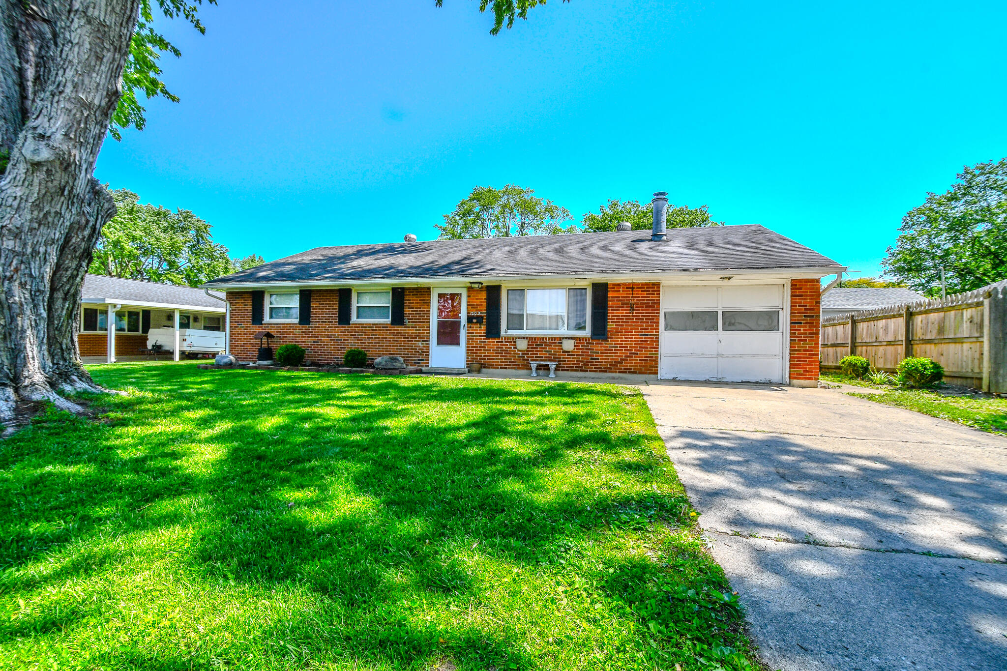 203 Boitnott Drive, Englewood, Ohio 45322