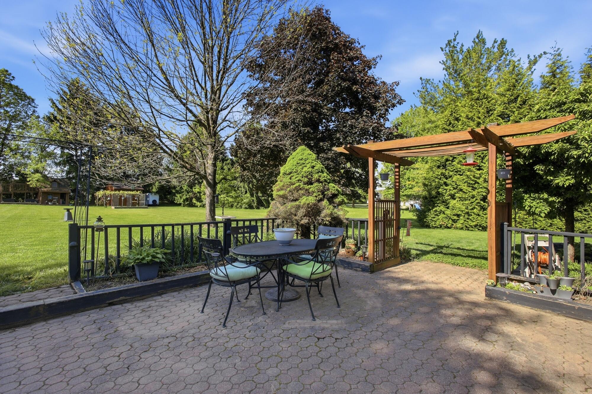 1589 Bending Tree Drive, New Carlisle, Ohio 45344