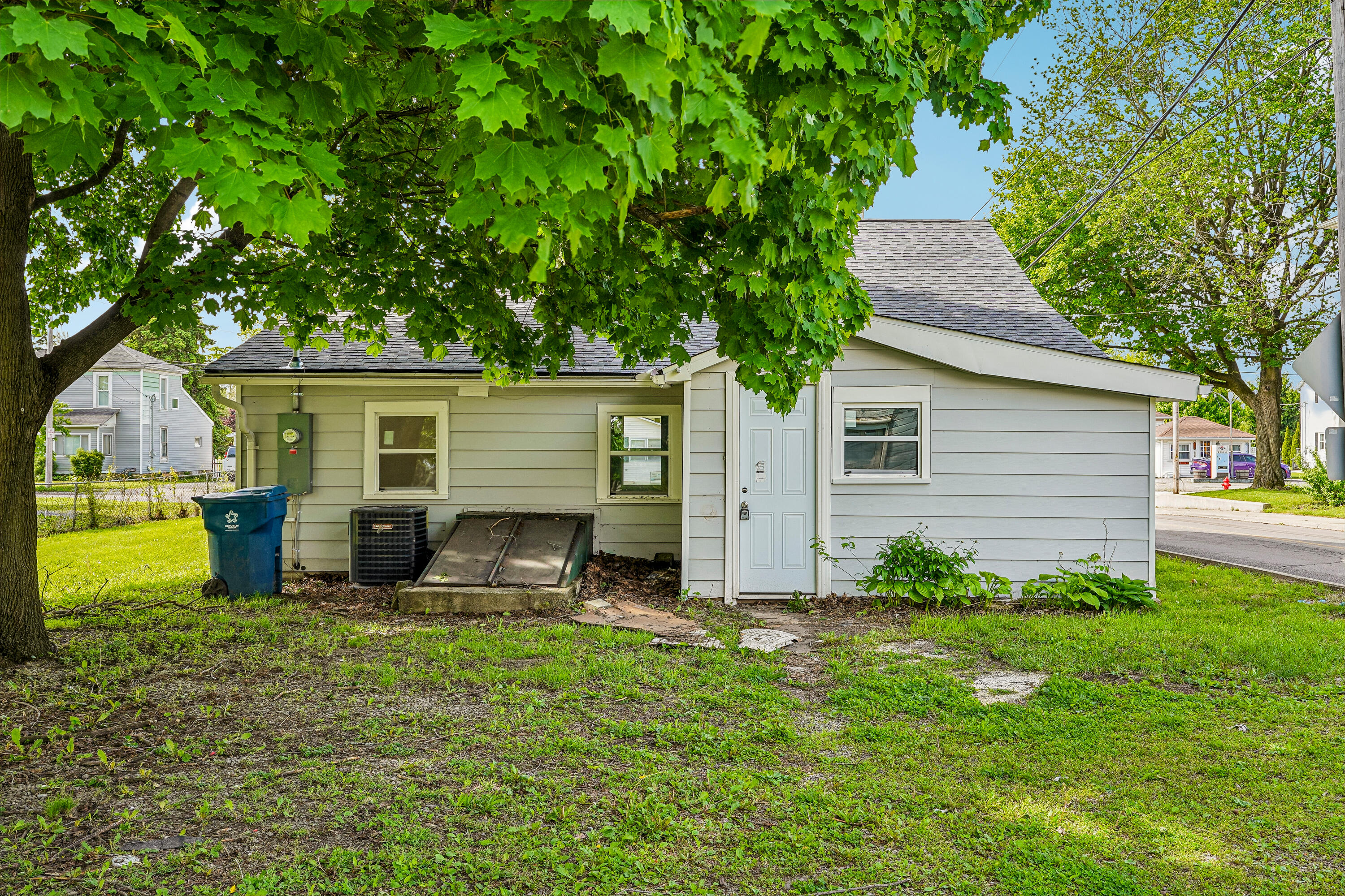 824 Columbus Avenue, Bellefontaine, Ohio 43311