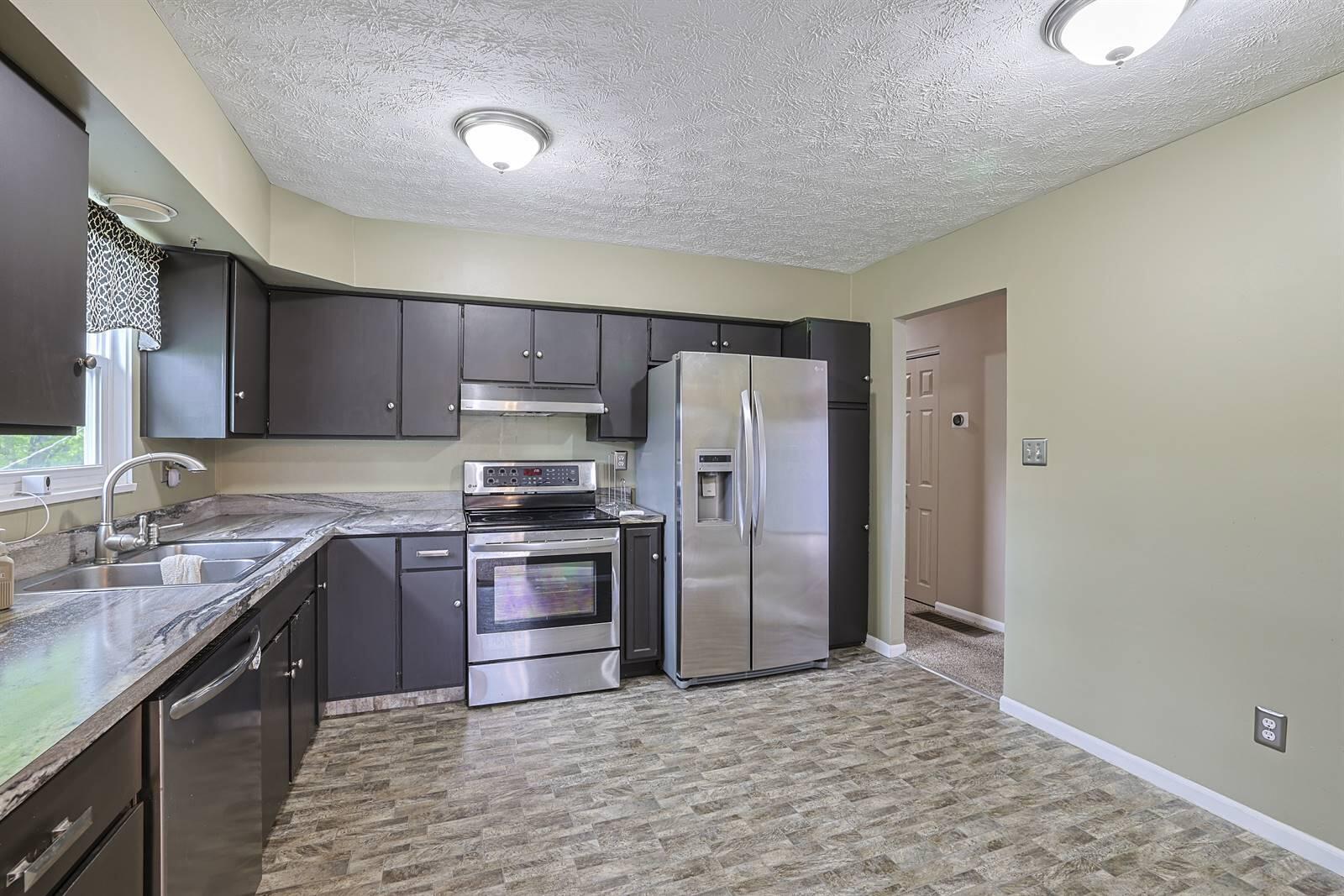 321 Allanhurst Avenue, Vandalia, Ohio 45377