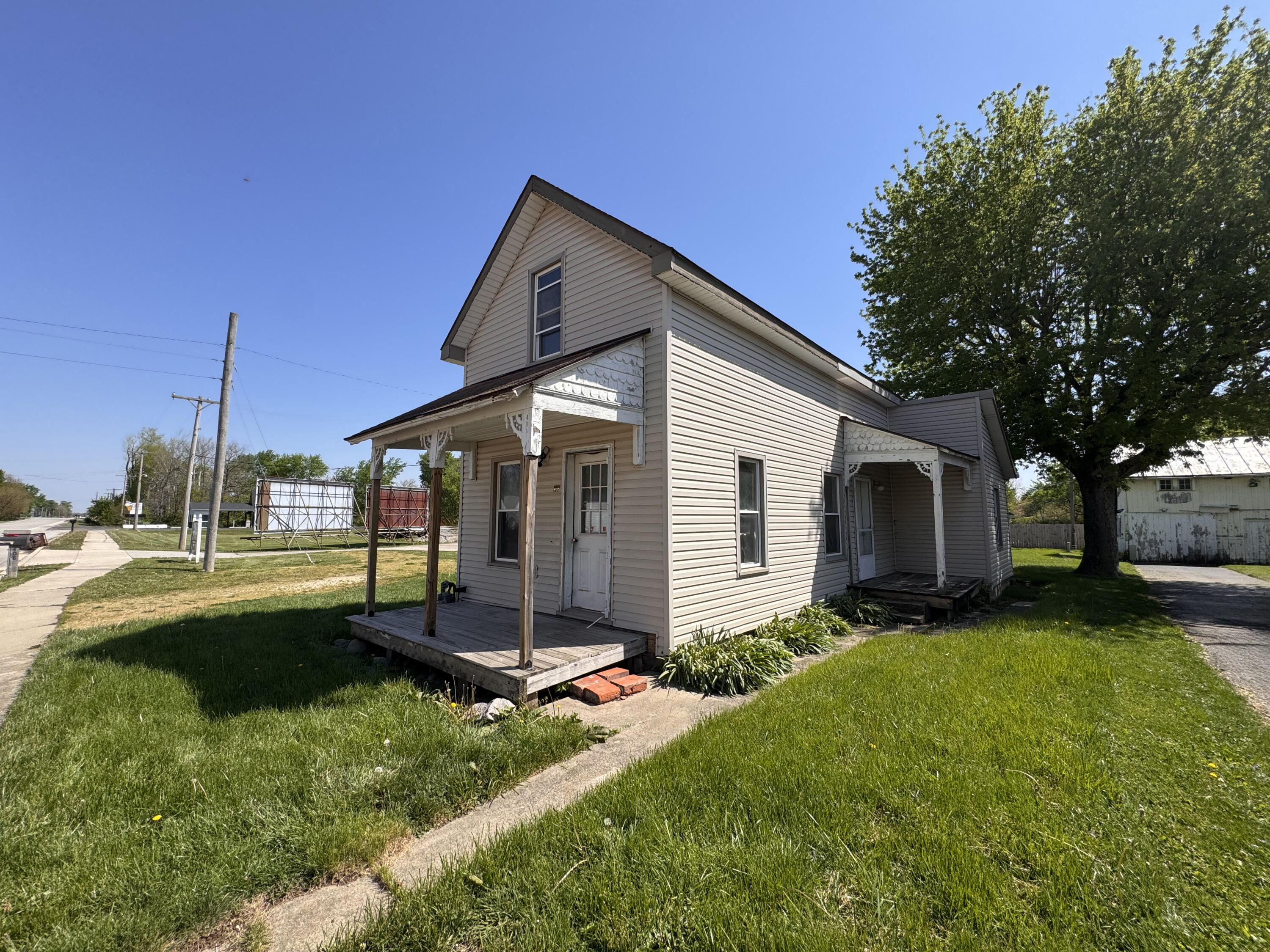 408 Main Street, West Manchester, Ohio 45382