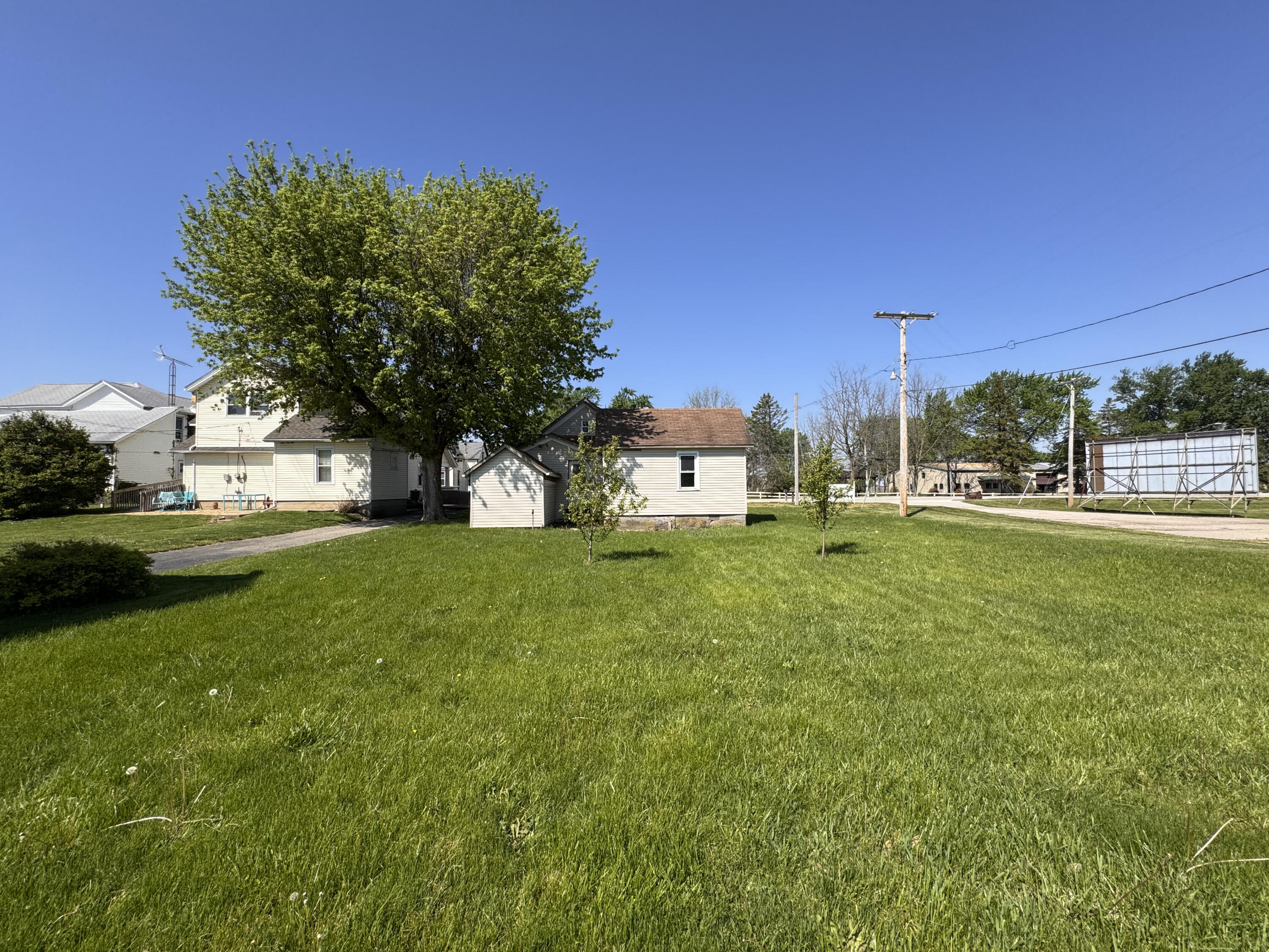 408 Main Street, West Manchester, Ohio 45382