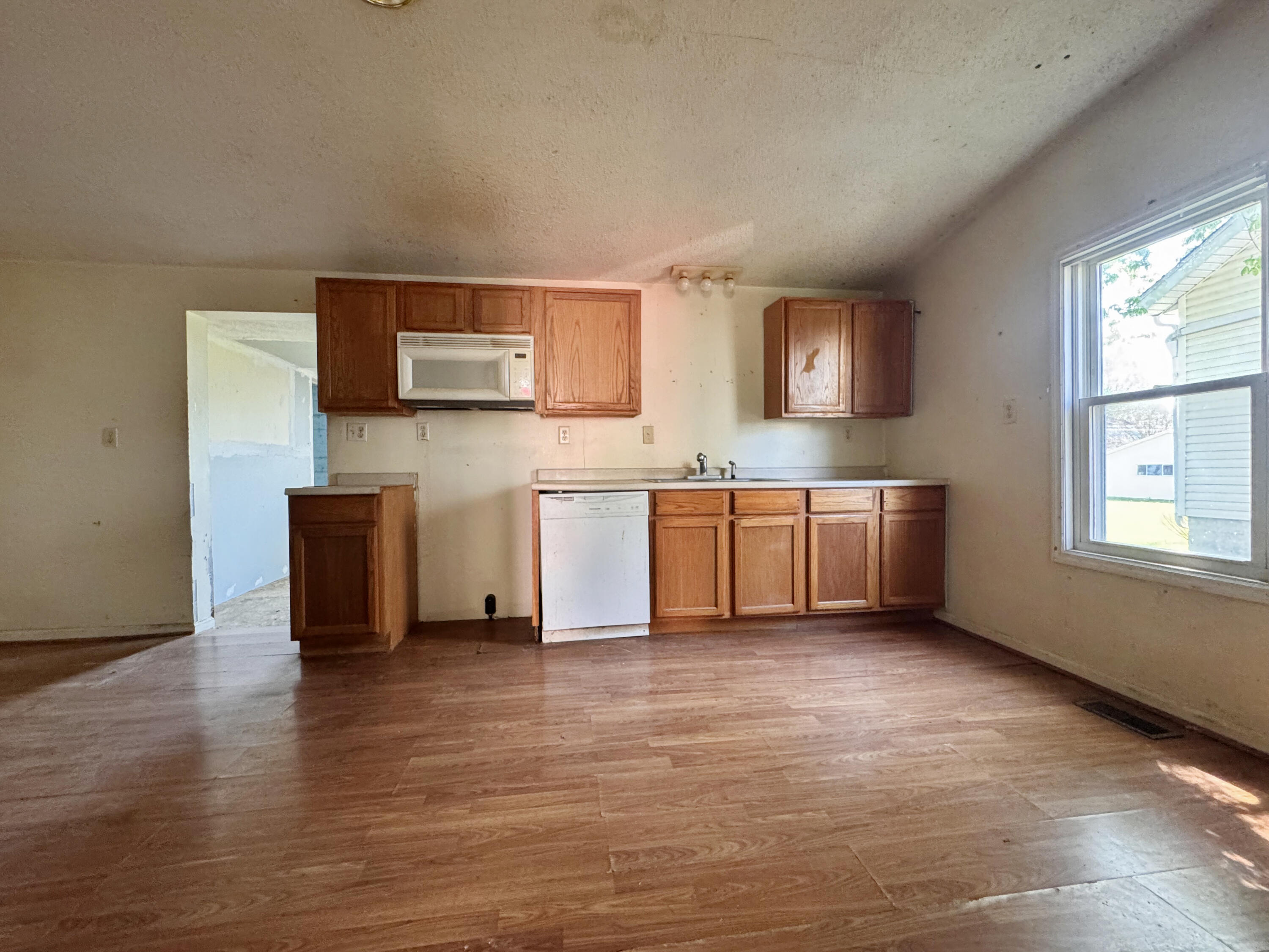 408 Main Street, West Manchester, Ohio 45382