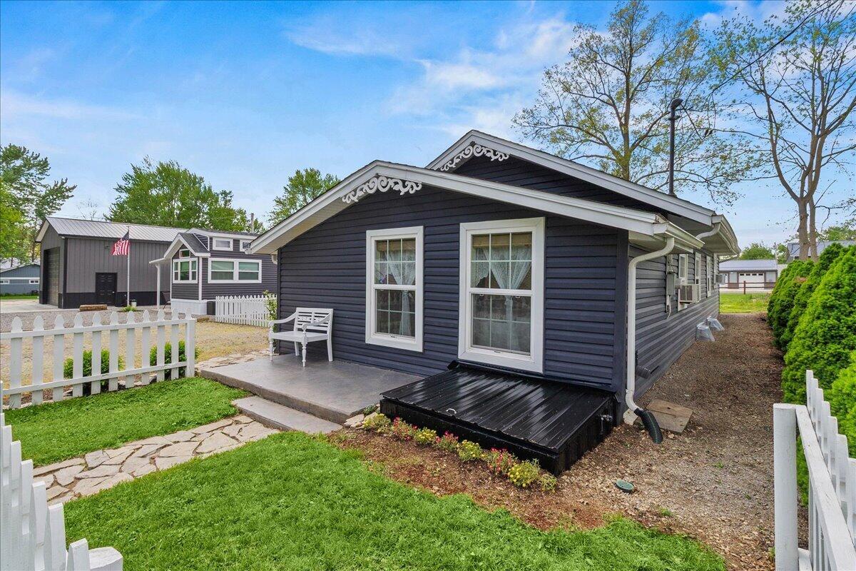 11153 Tecumseh Path, Lakeview, Ohio 43331