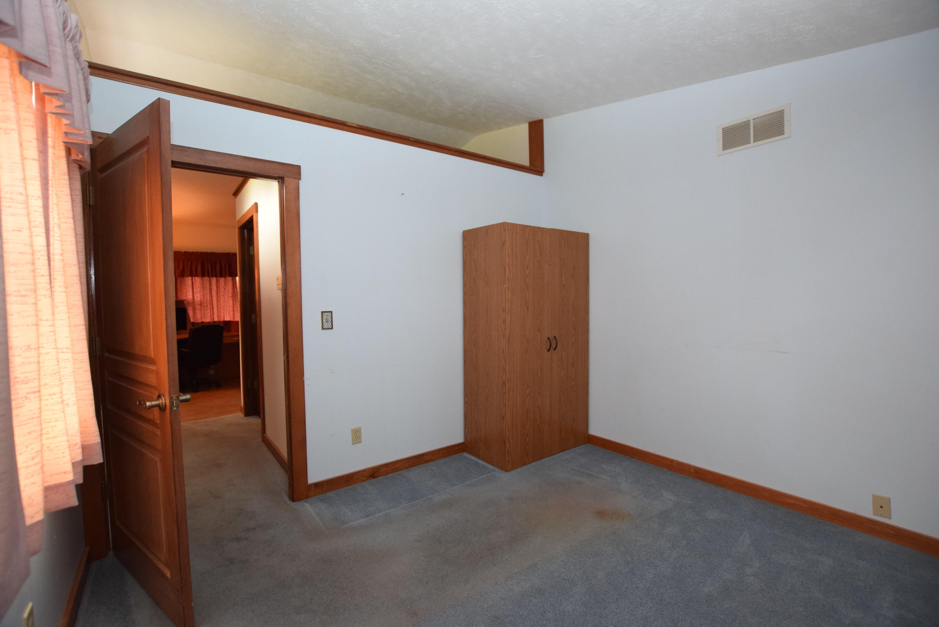 1121 Edinger Road, Urbana, Ohio 43078