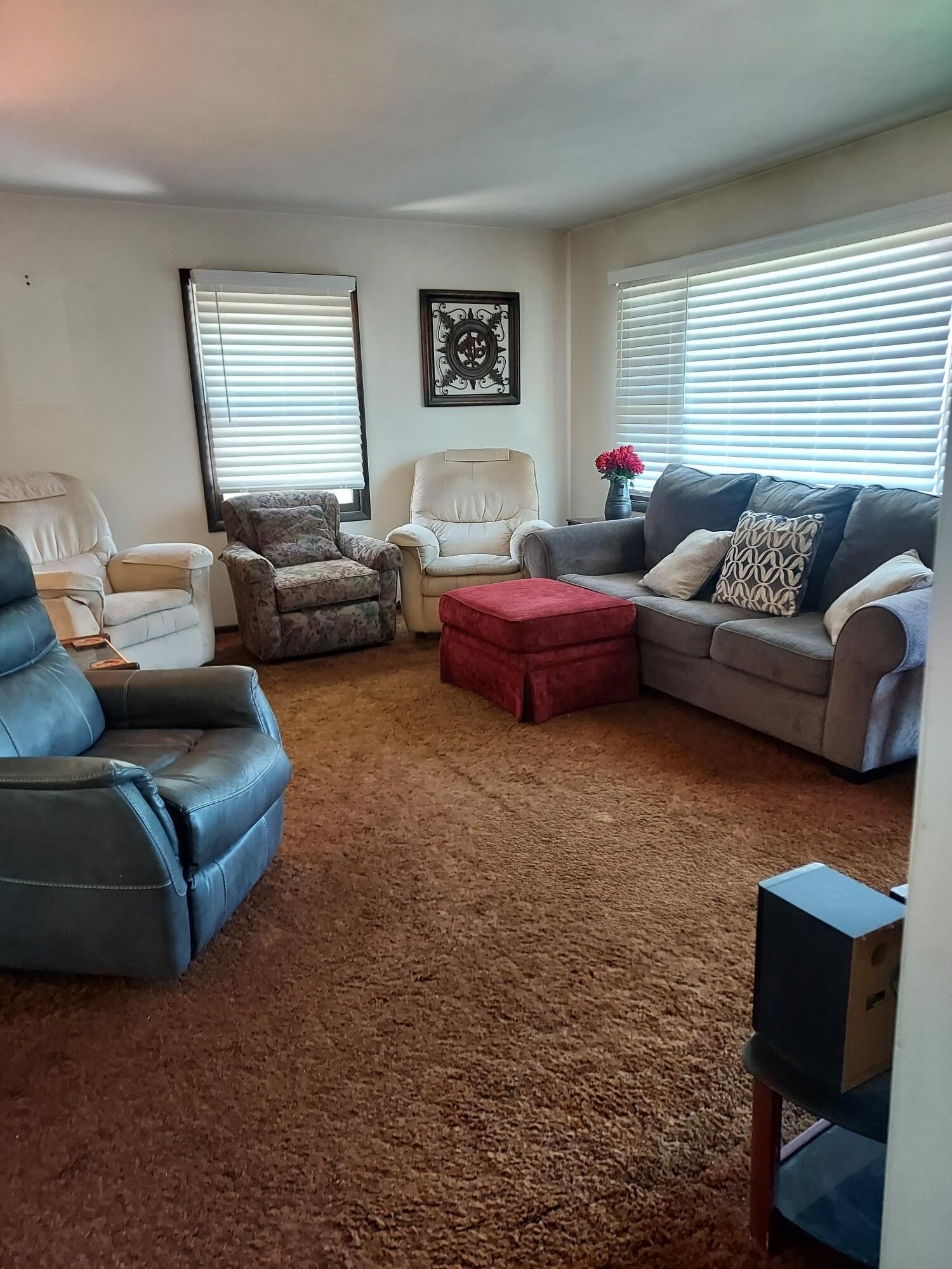 1990 Connect Road, Barberton, Ohio 44203