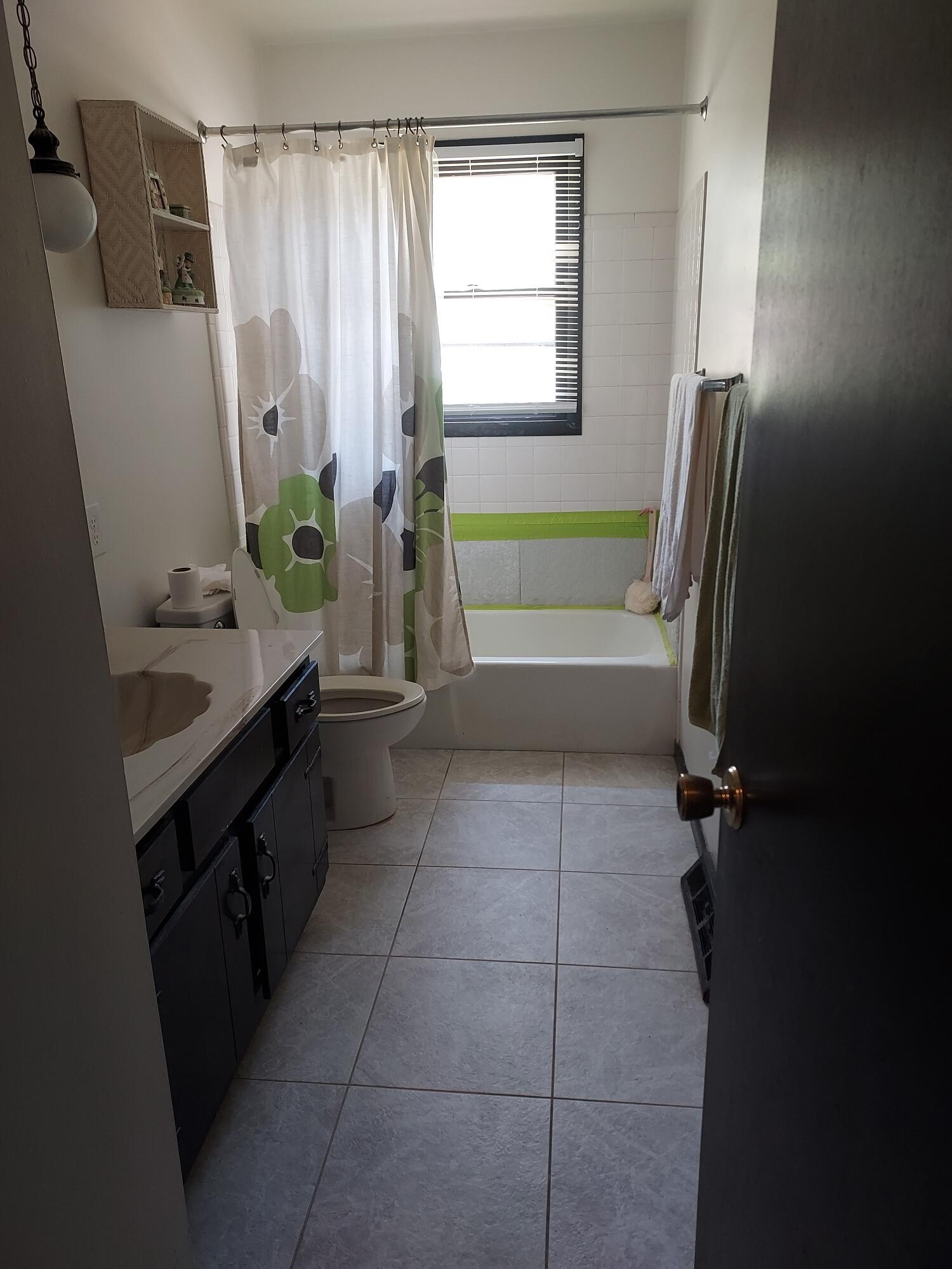 1990 Connect Road, Barberton, Ohio 44203