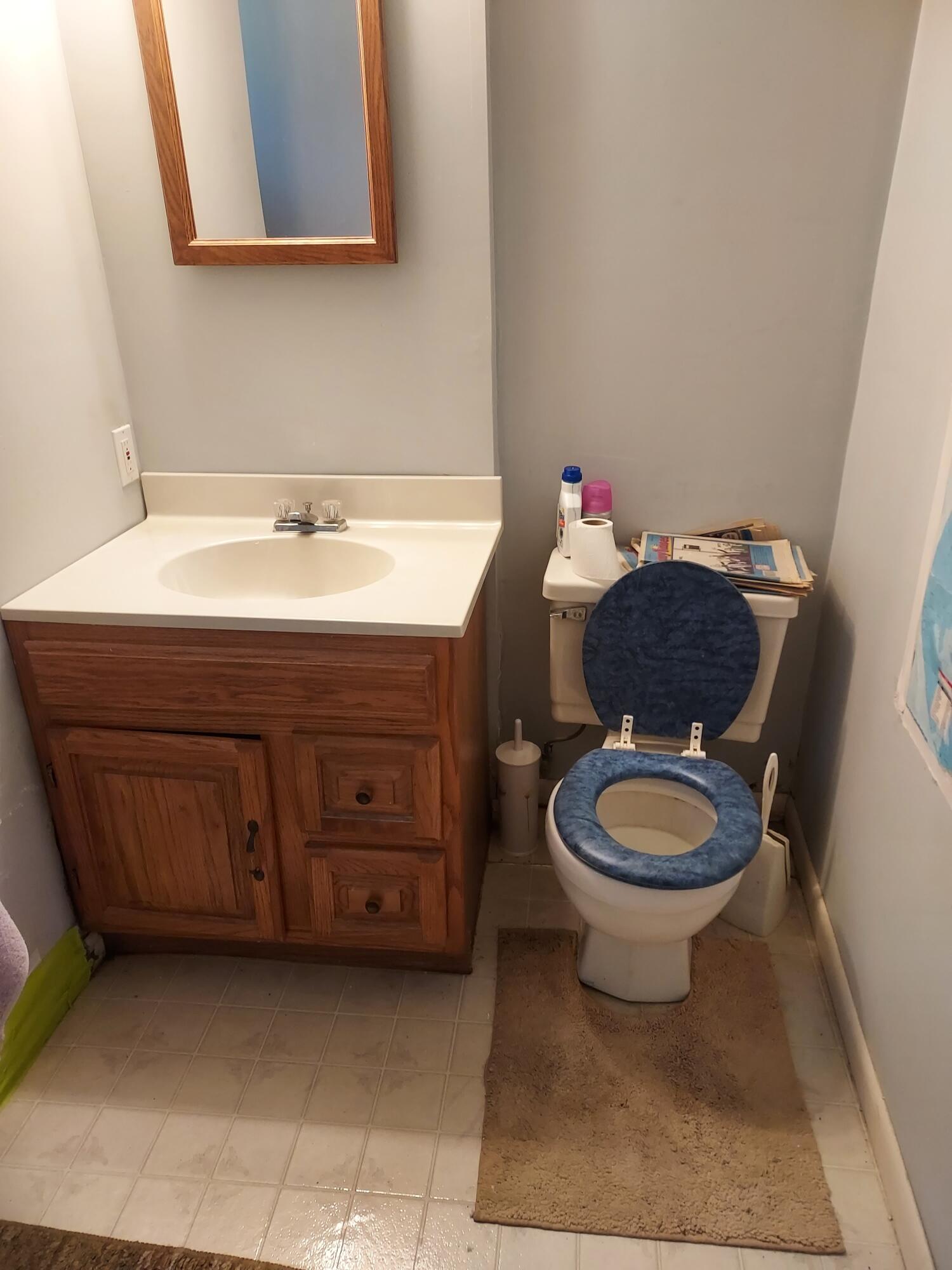 1990 Connect Road, Barberton, Ohio 44203