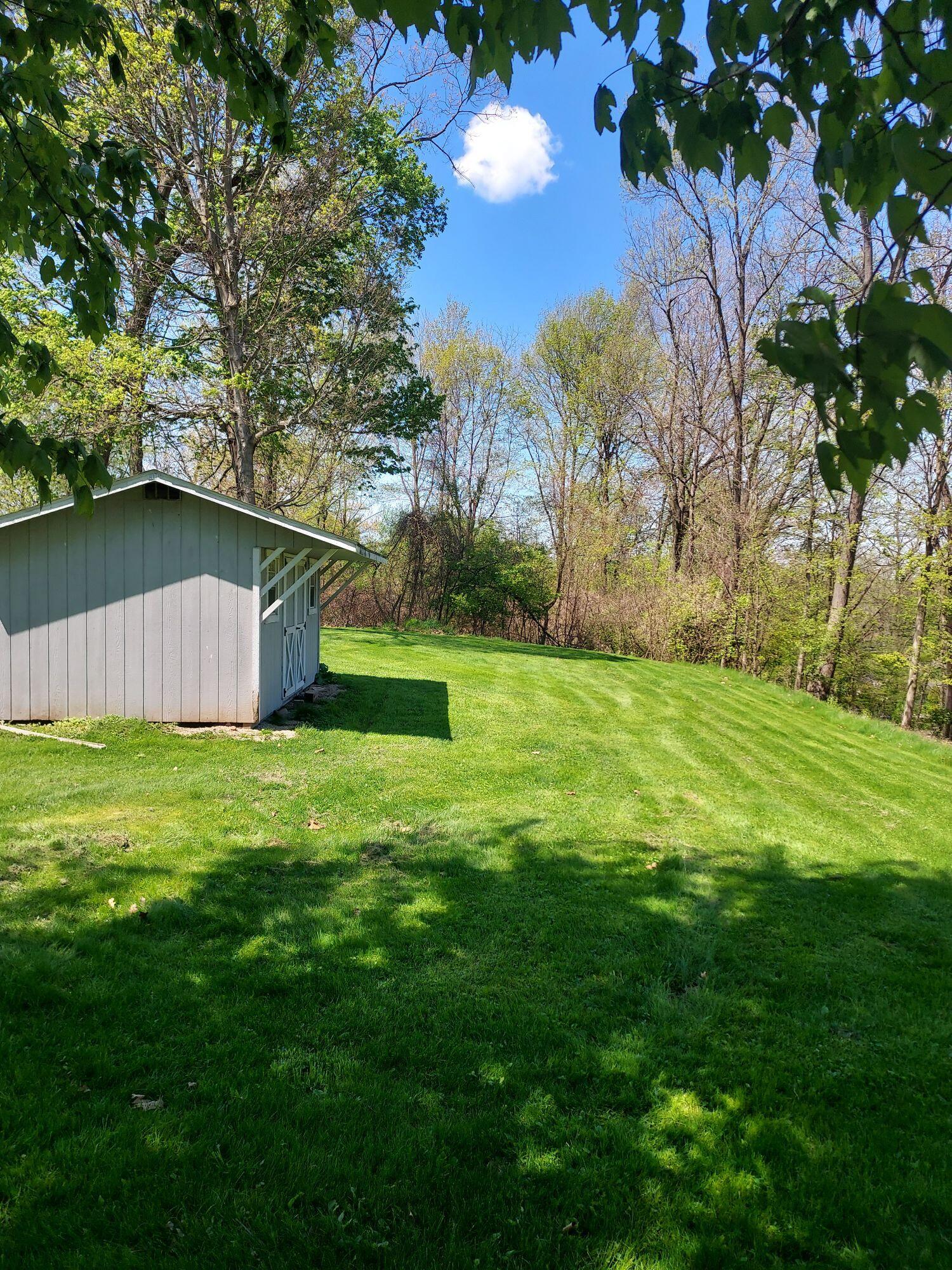 1990 Connect Road, Barberton, Ohio 44203