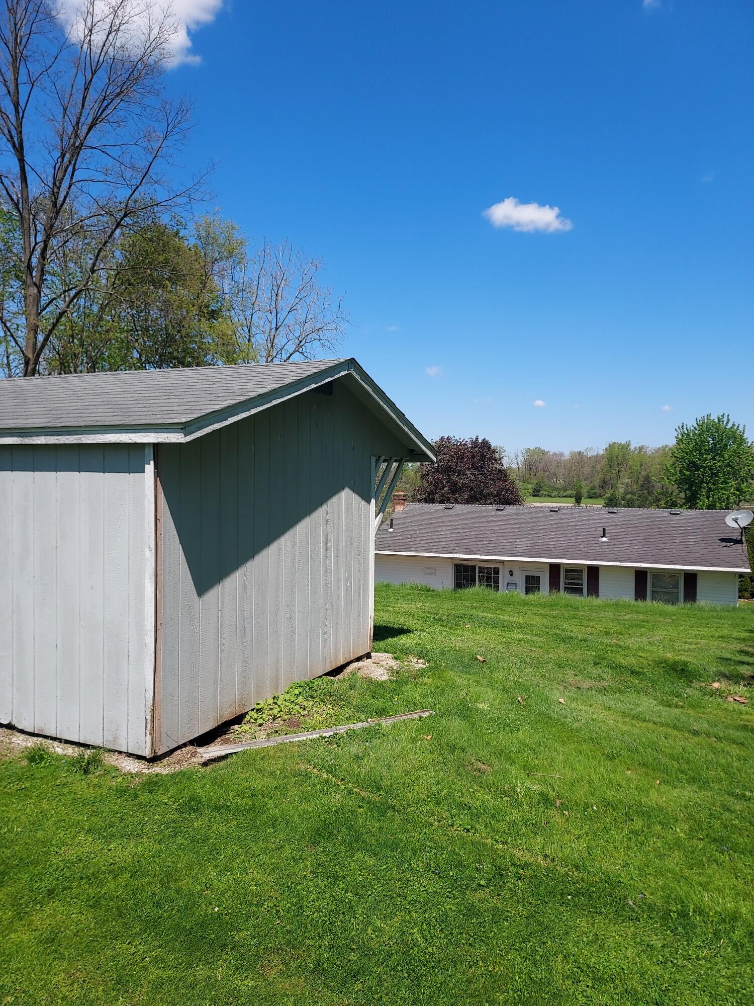 1990 Connect Road, Barberton, Ohio 44203