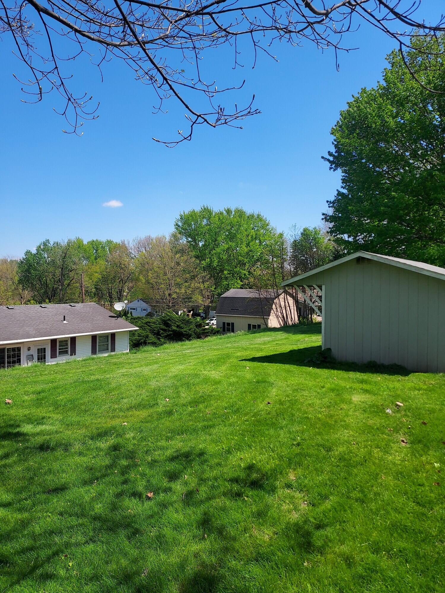 1990 Connect Road, Barberton, Ohio 44203