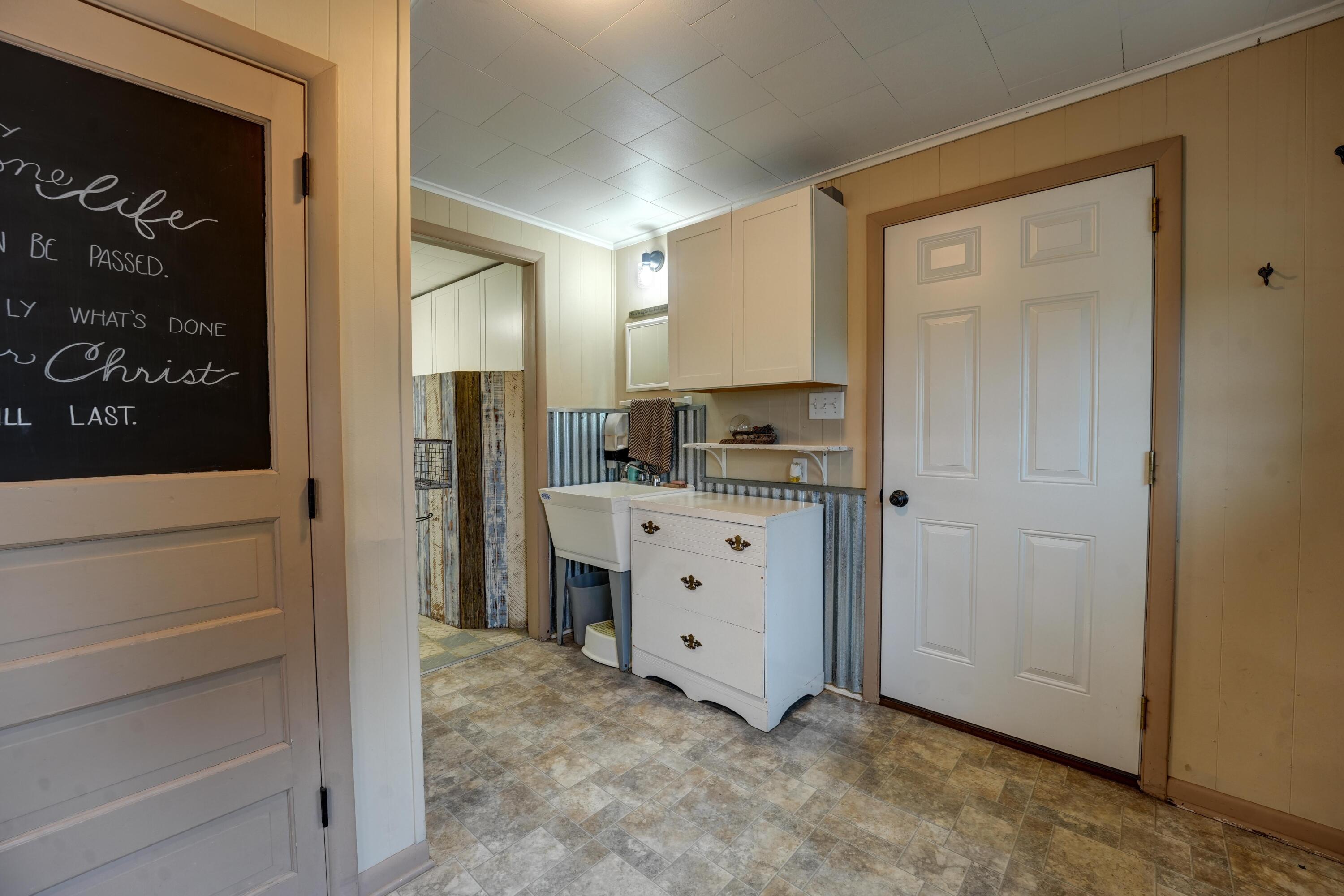 7603 Martin Road, Bradford, Ohio 45308
