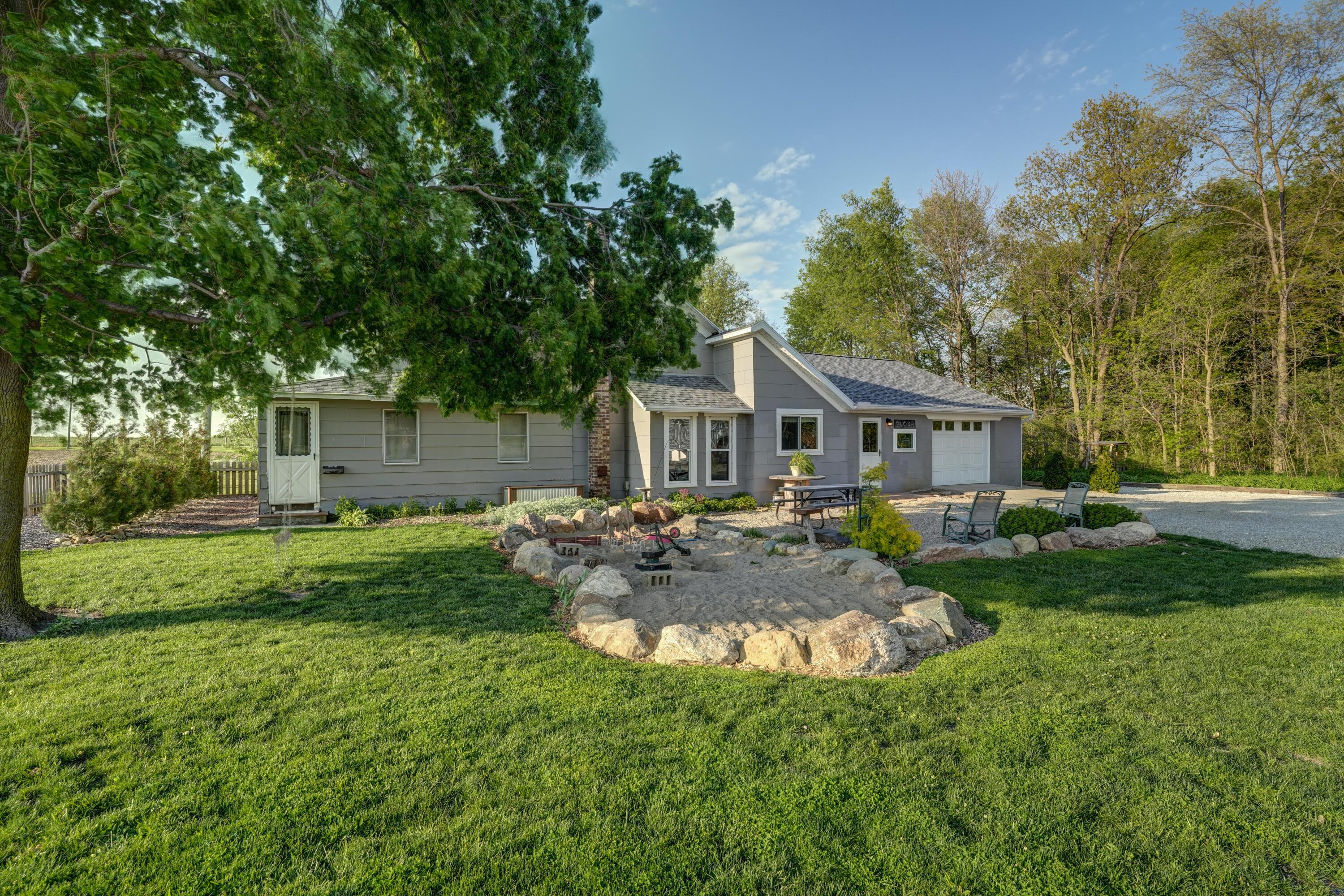 7603 Martin Road, Bradford, Ohio 45308