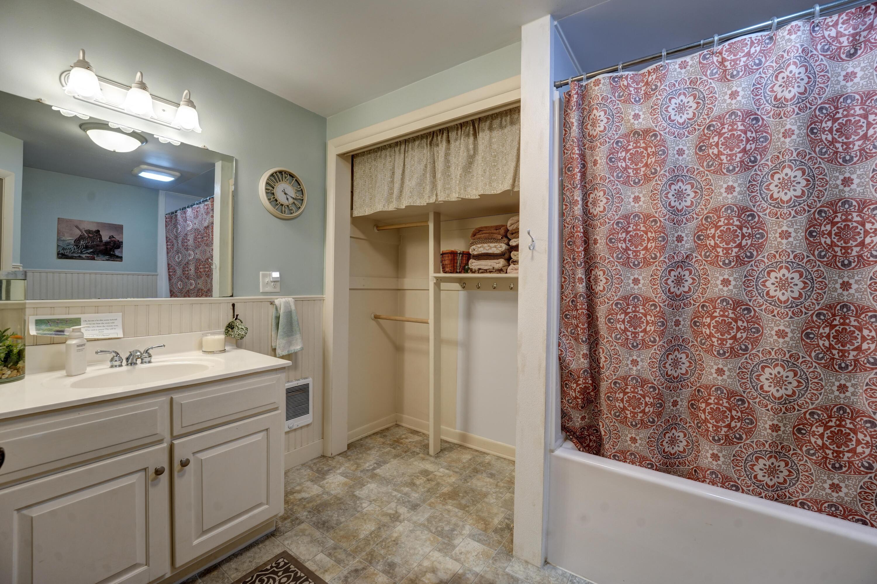 7603 Martin Road, Bradford, Ohio 45308