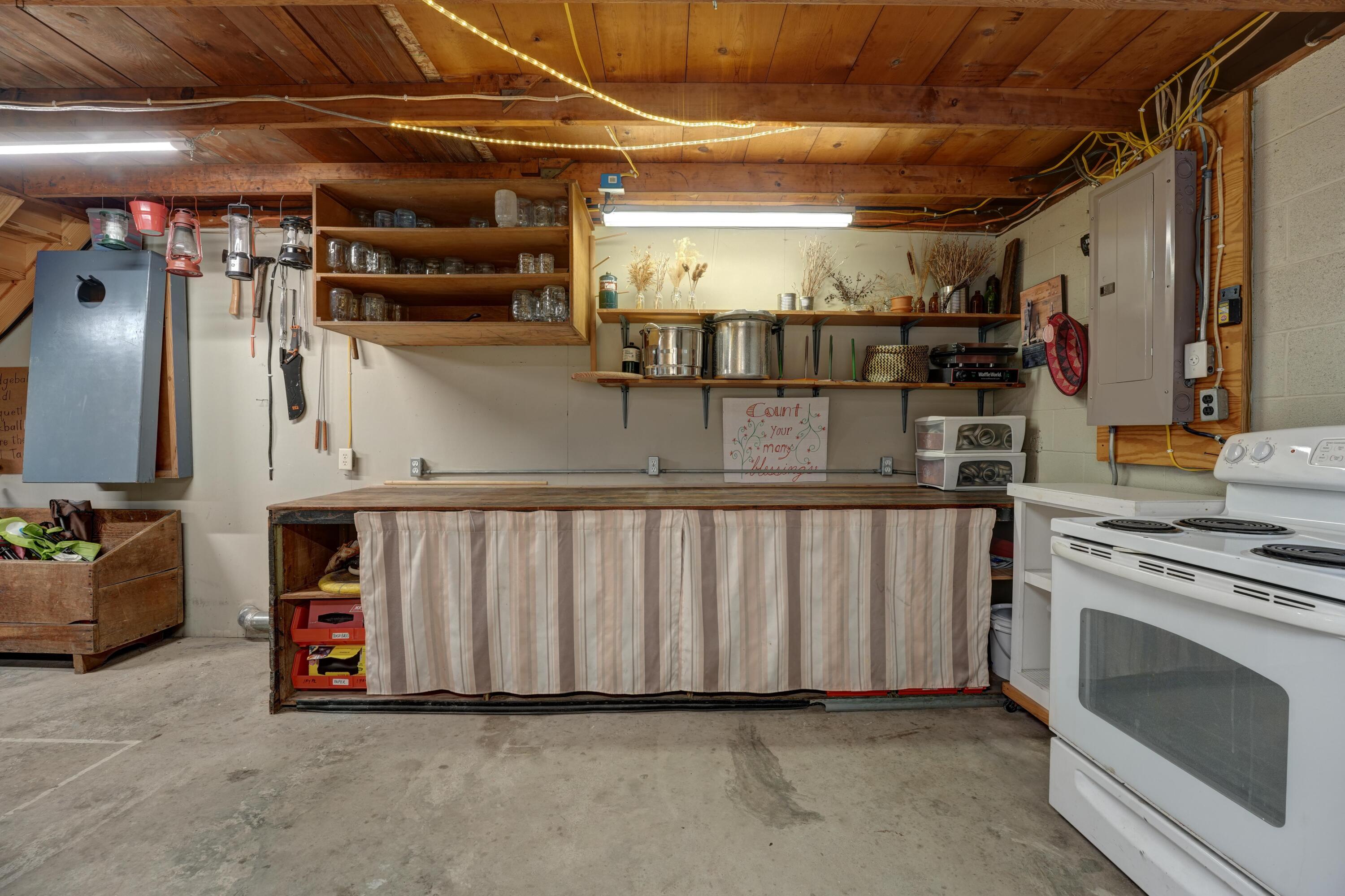 7603 Martin Road, Bradford, Ohio 45308