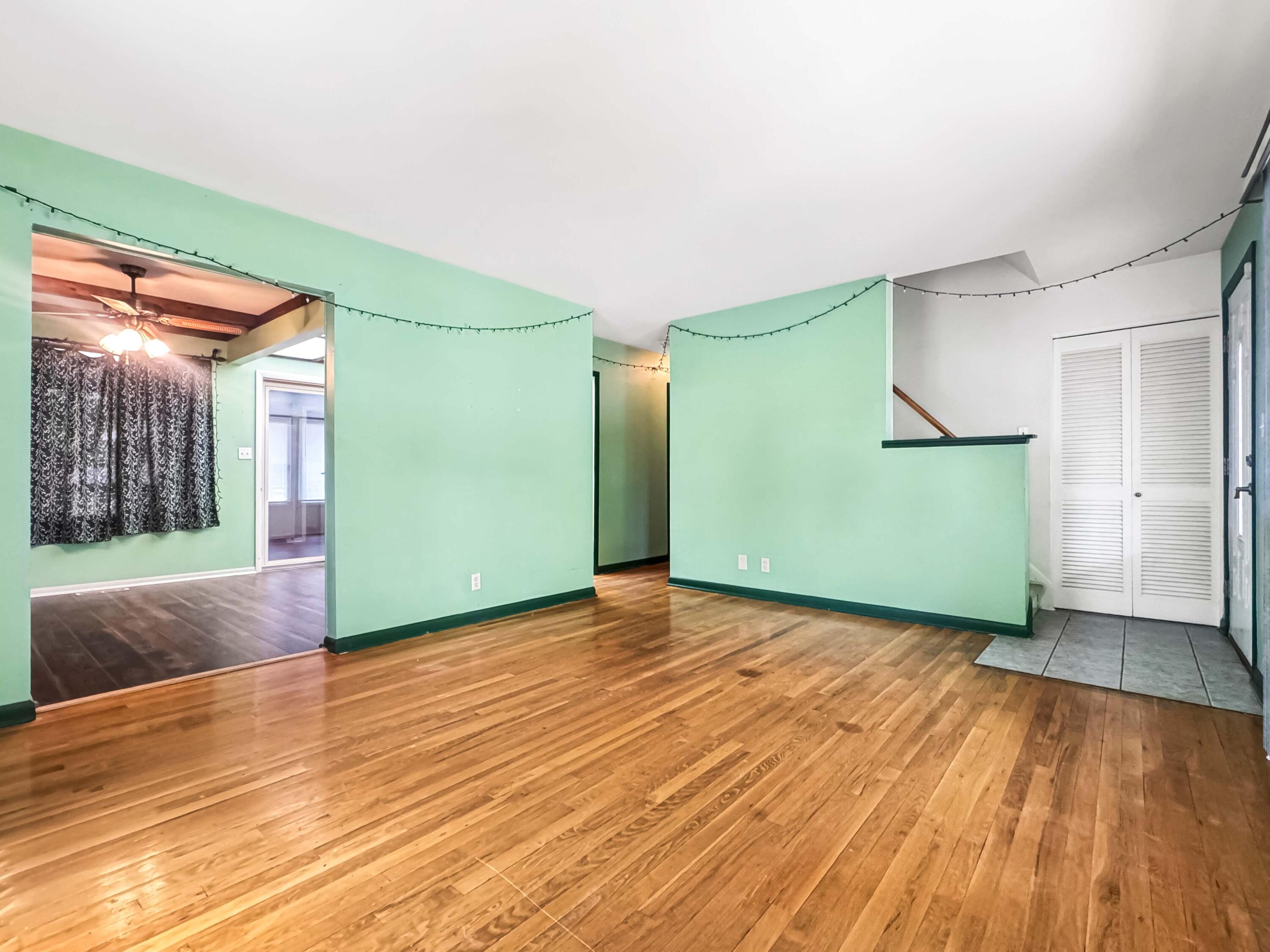 351 Deerfield Road, Columbus, Ohio 43228