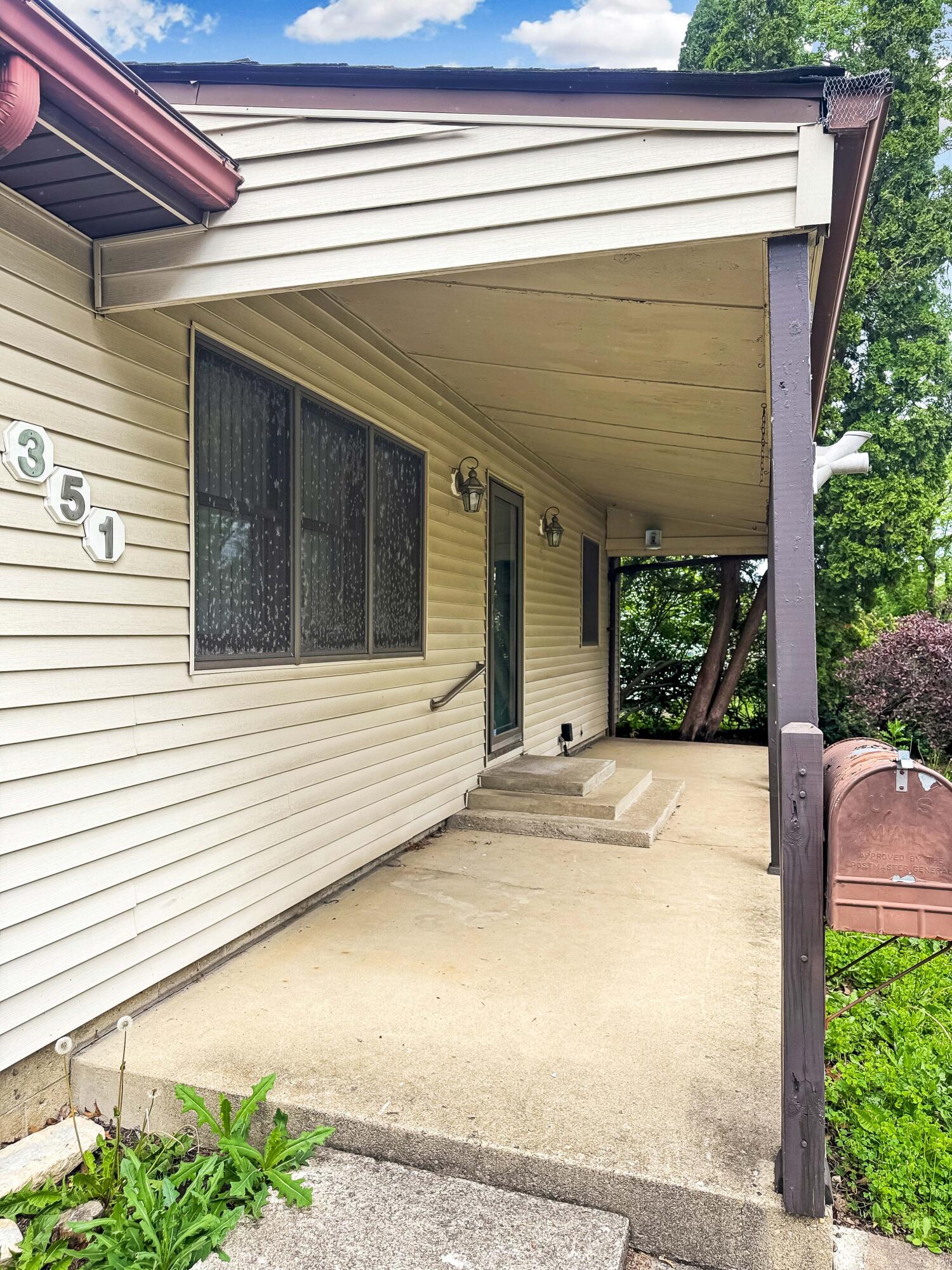 351 Deerfield Road, Columbus, Ohio 43228