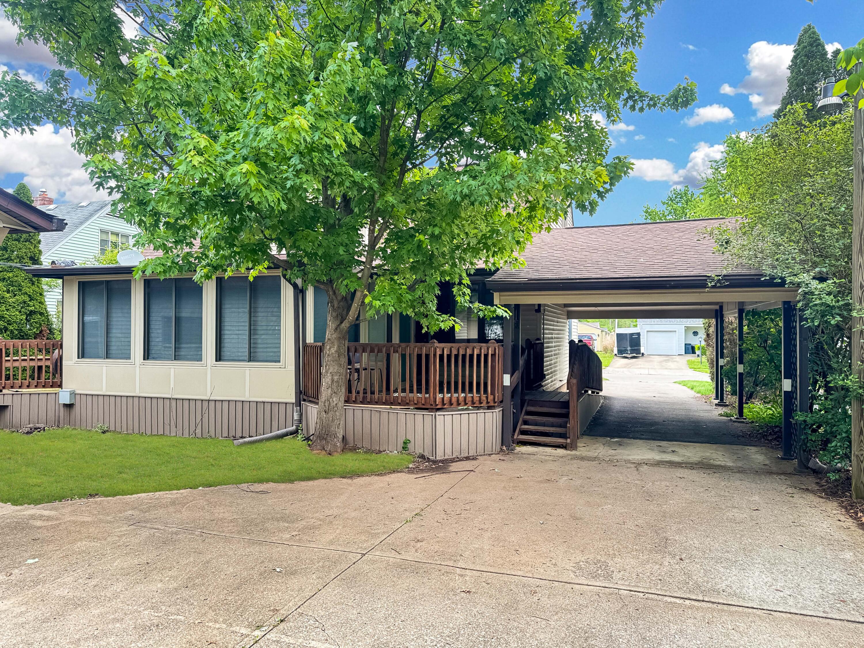 351 Deerfield Road, Columbus, Ohio 43228