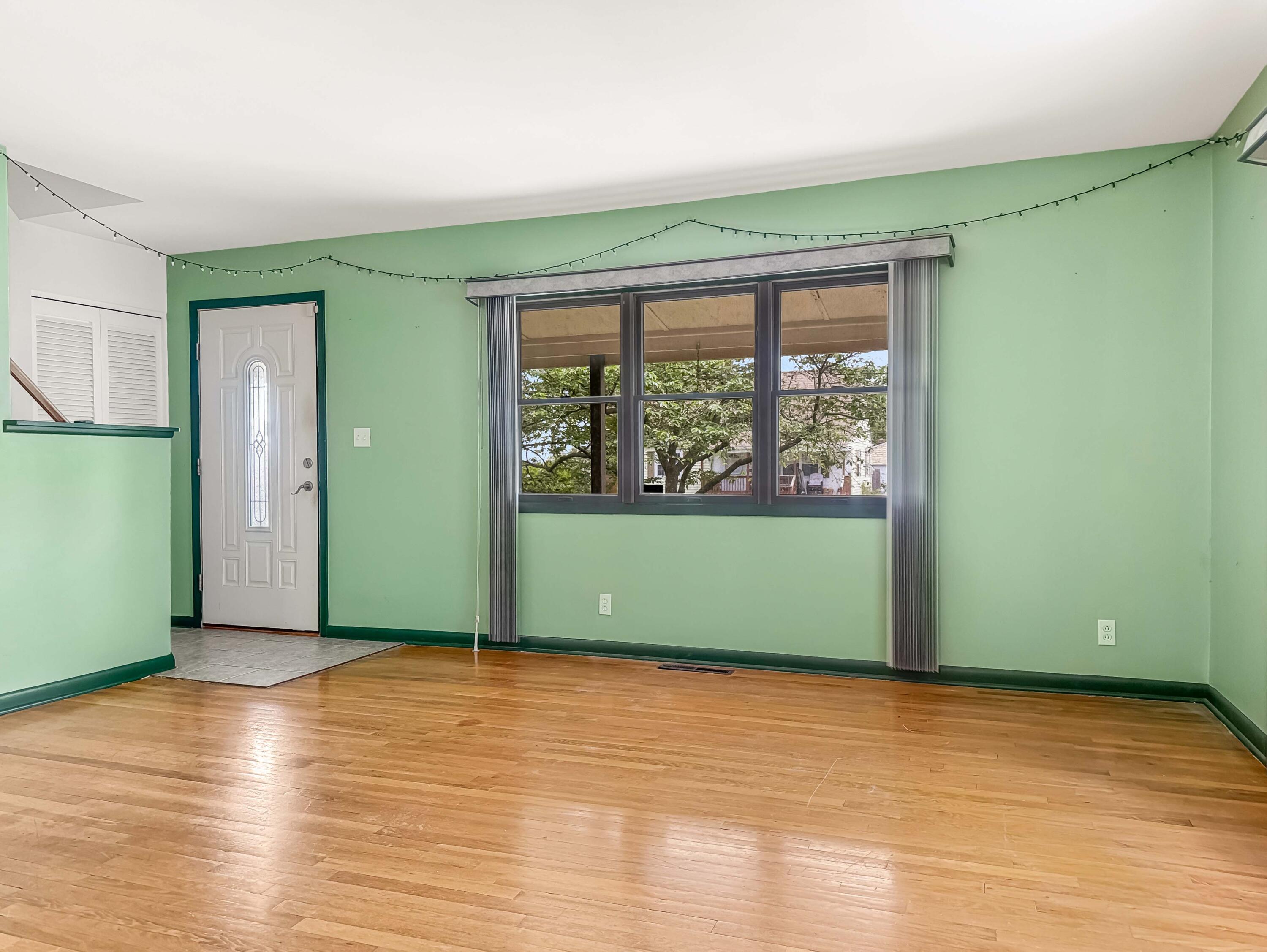 351 Deerfield Road, Columbus, Ohio 43228