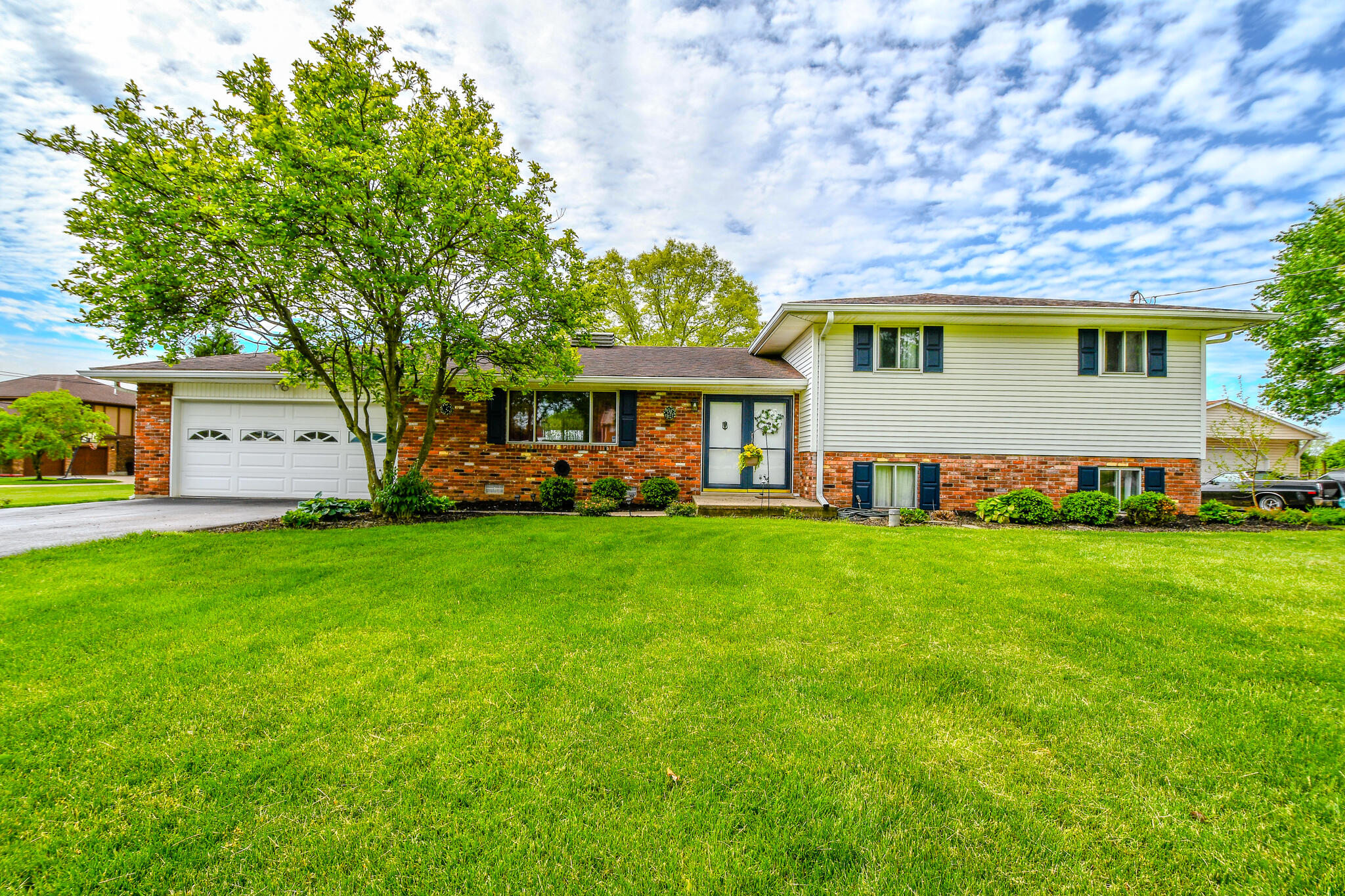 10833 Kendig Road, New Carlisle, Ohio 45344