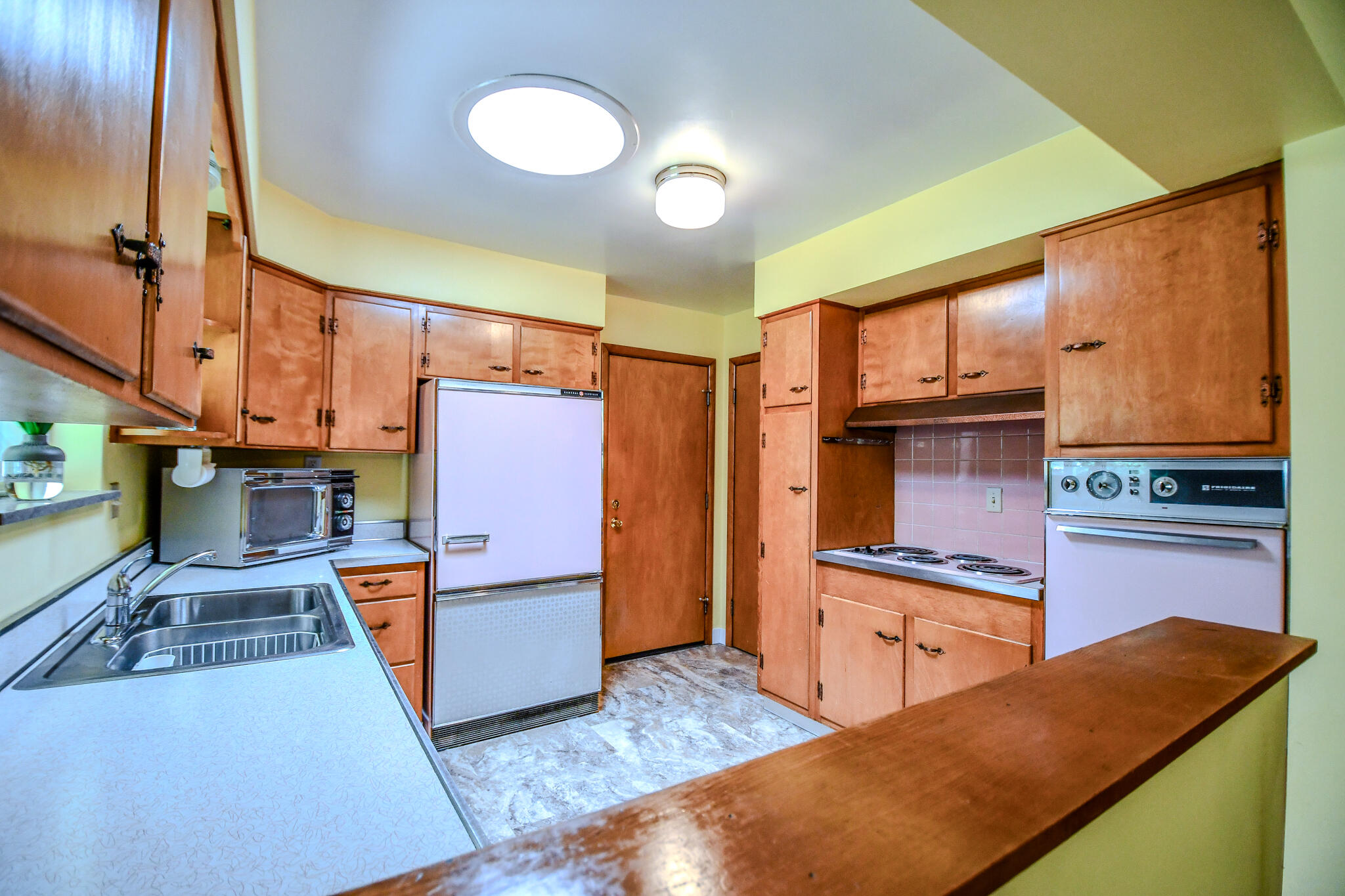 1404 Pinecrest Drive, Dayton, Ohio 45414