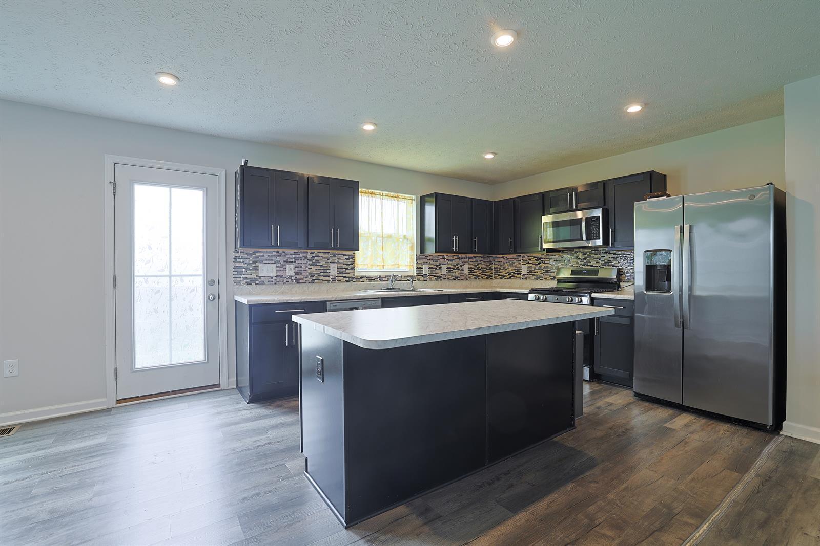 517 Skyway Drive, Springfield, Ohio 45505