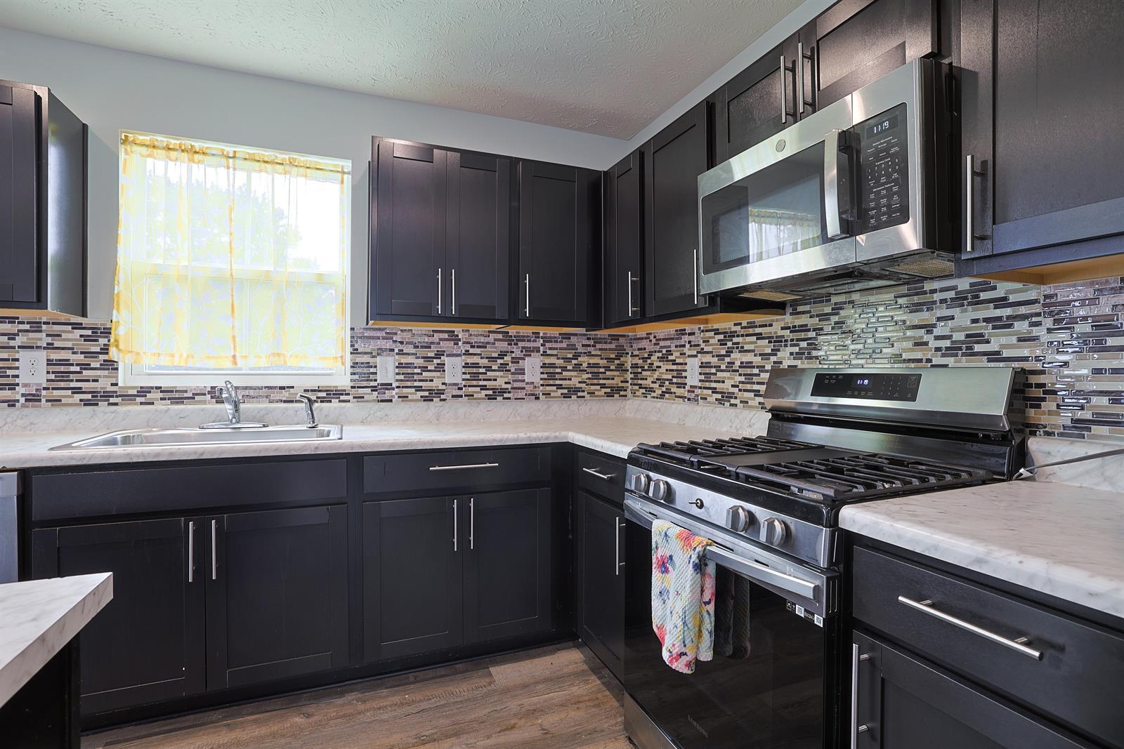517 Skyway Drive, Springfield, Ohio 45505