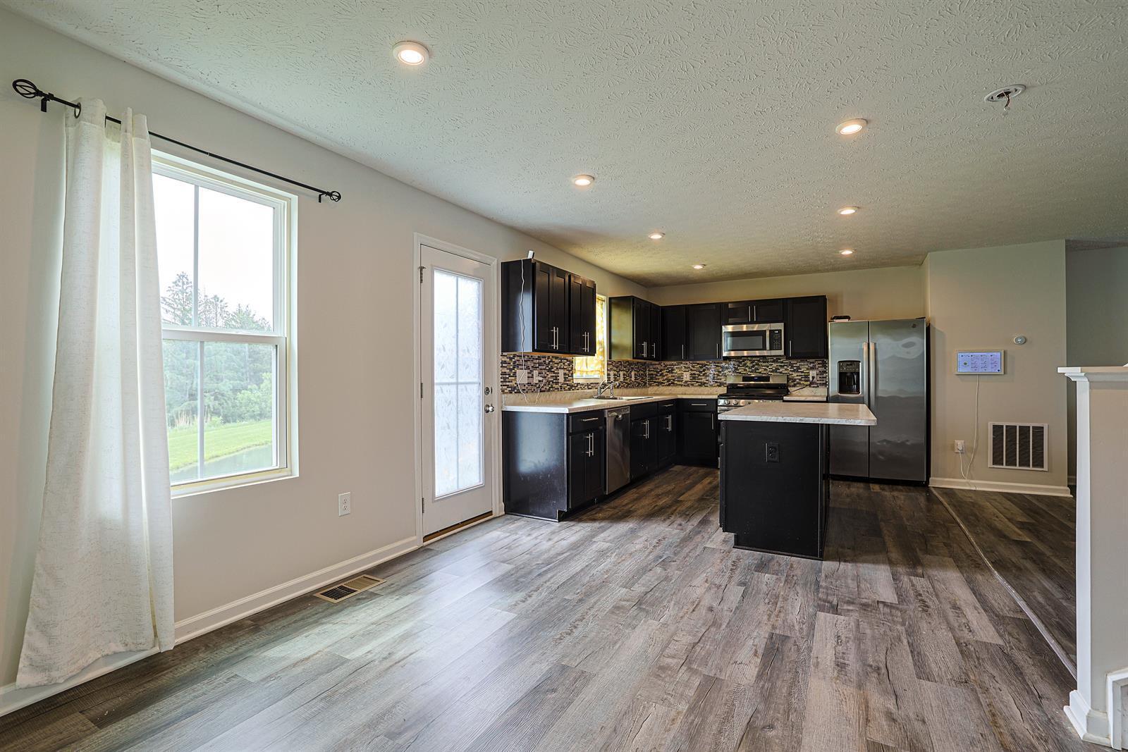 517 Skyway Drive, Springfield, Ohio 45505