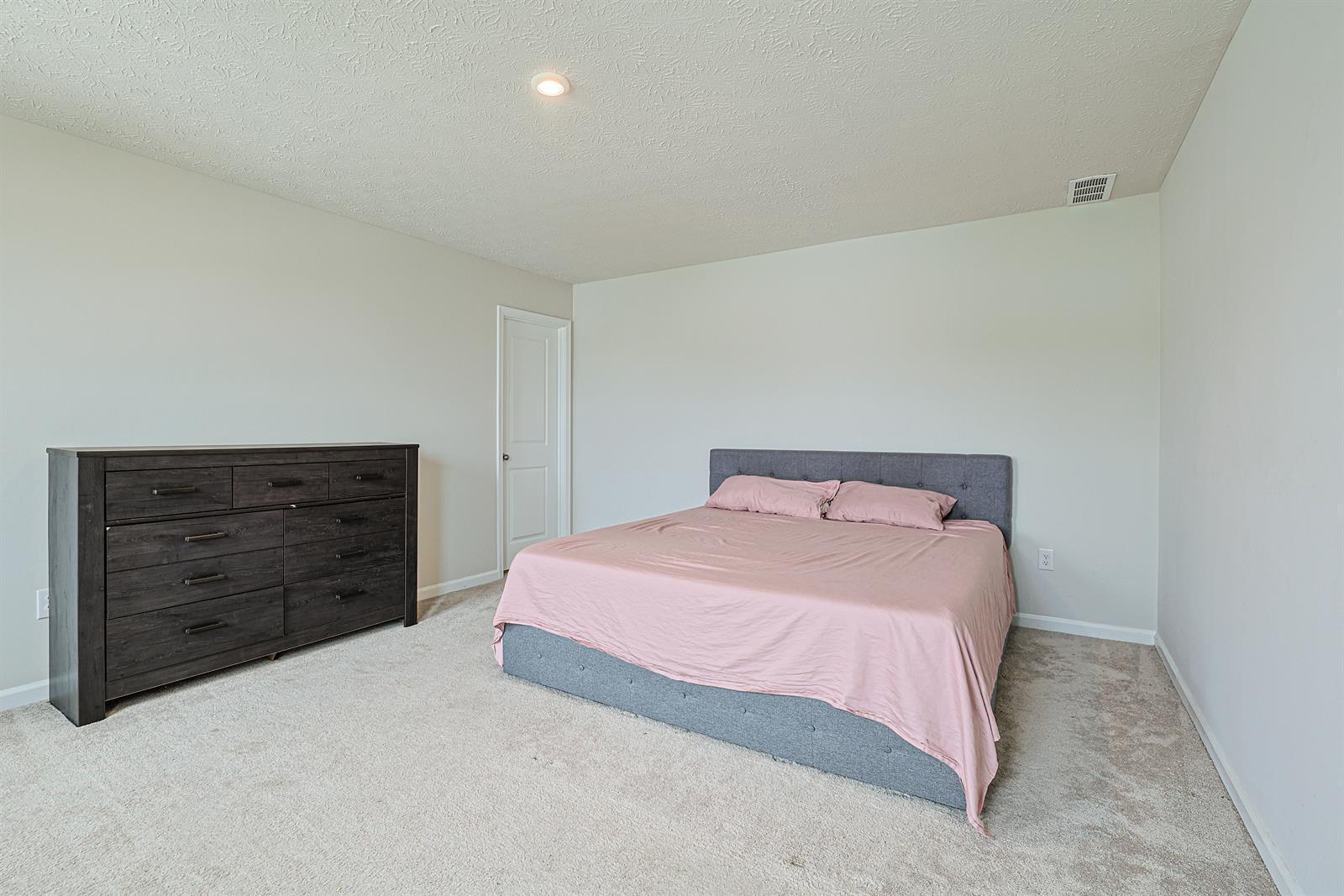 517 Skyway Drive, Springfield, Ohio 45505