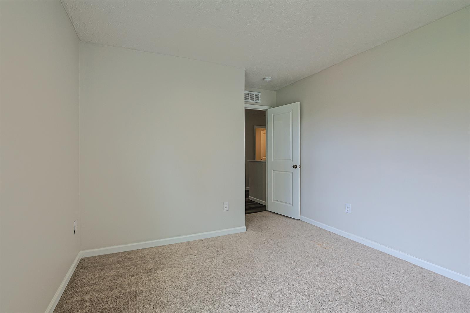 517 Skyway Drive, Springfield, Ohio 45505