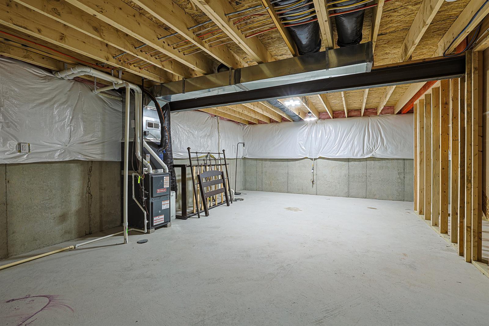517 Skyway Drive, Springfield, Ohio 45505
