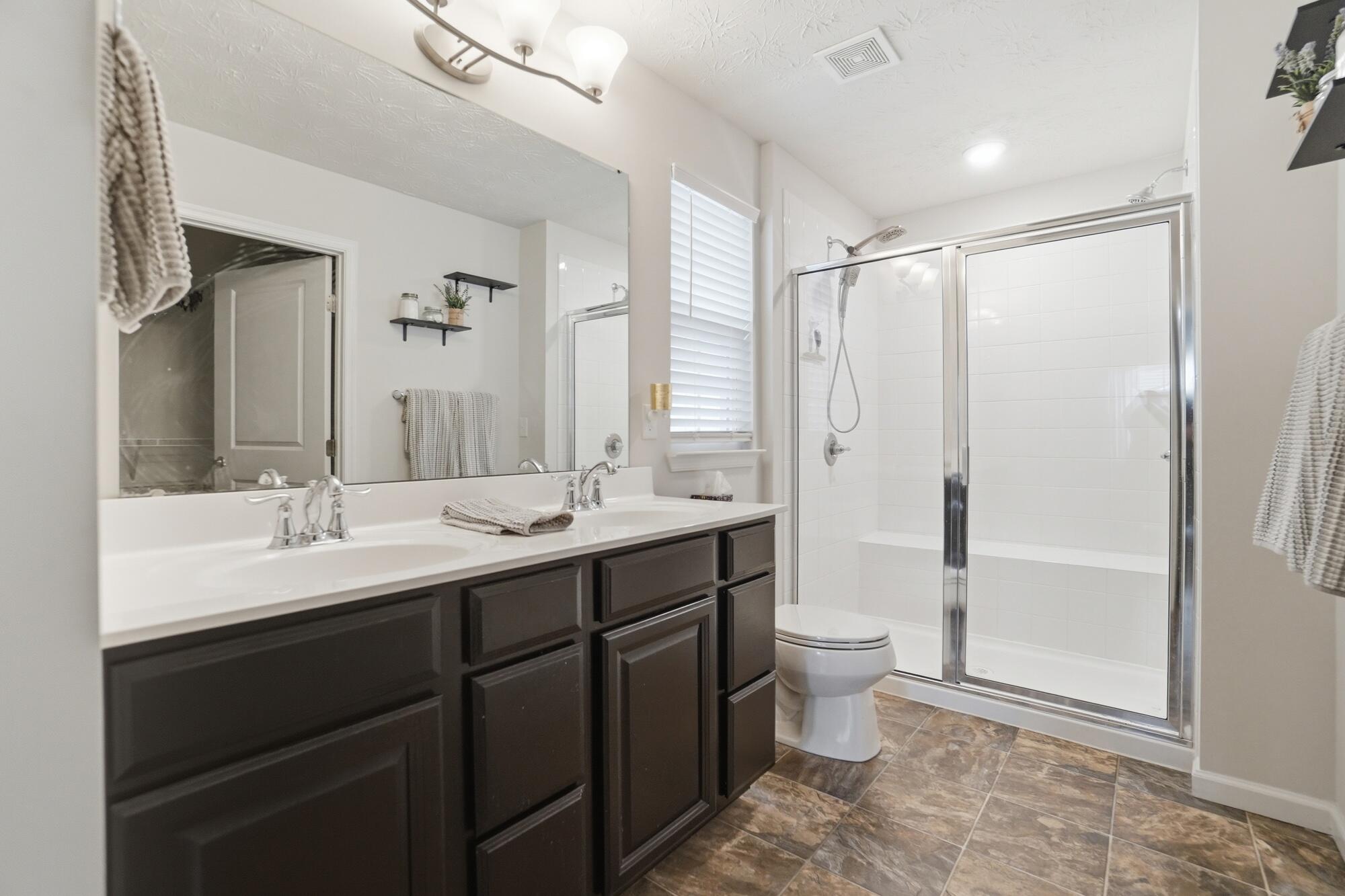 1200 Scarlet Oak Drive, Tipp City, Ohio 45371