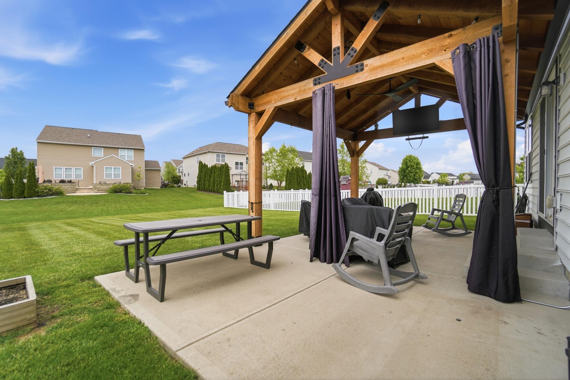 1200 Scarlet Oak Drive, Tipp City, Ohio 45371