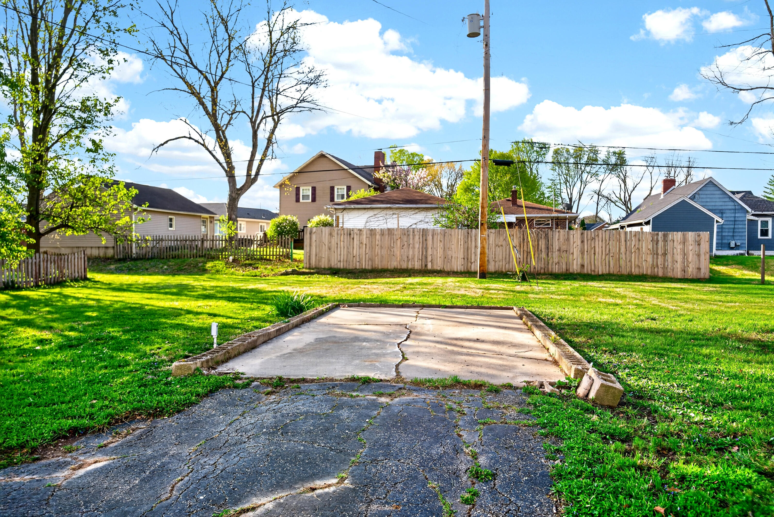 1951 Harshman Boulevard, Springfield, Ohio 45504