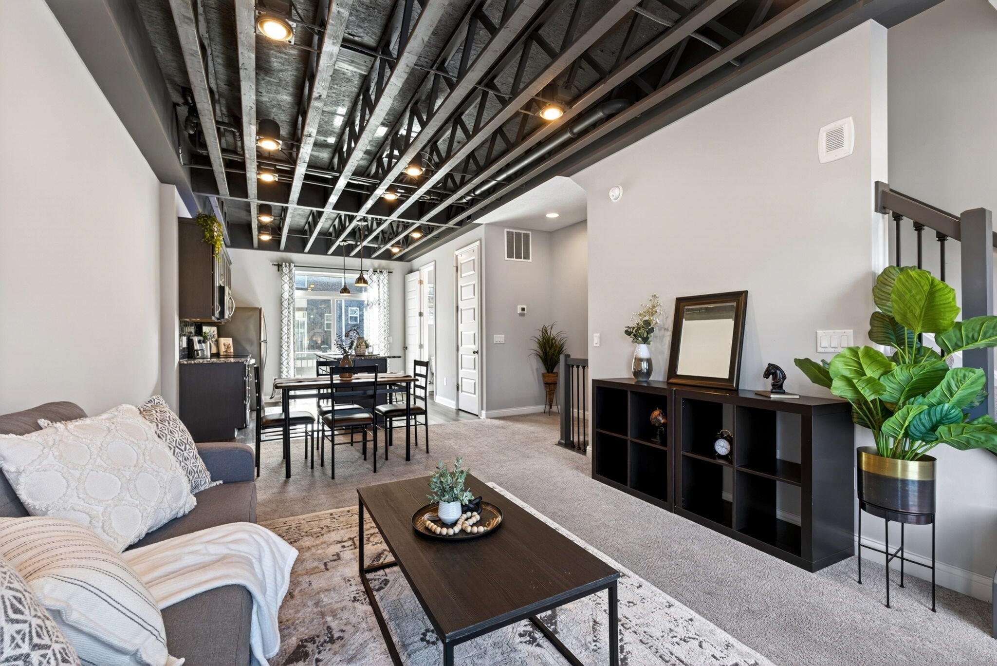 24 Center Street, Springfield, Ohio 45502