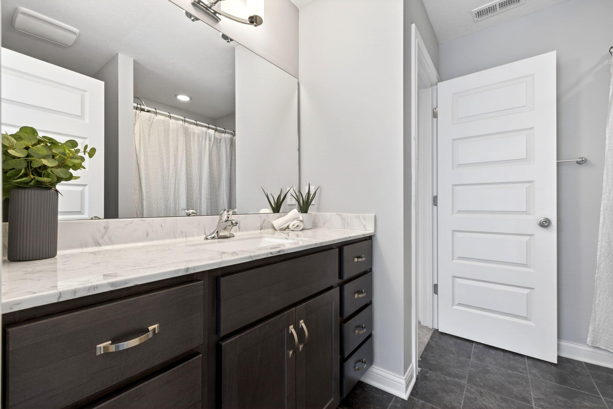 24 Center Street, Springfield, Ohio 45502