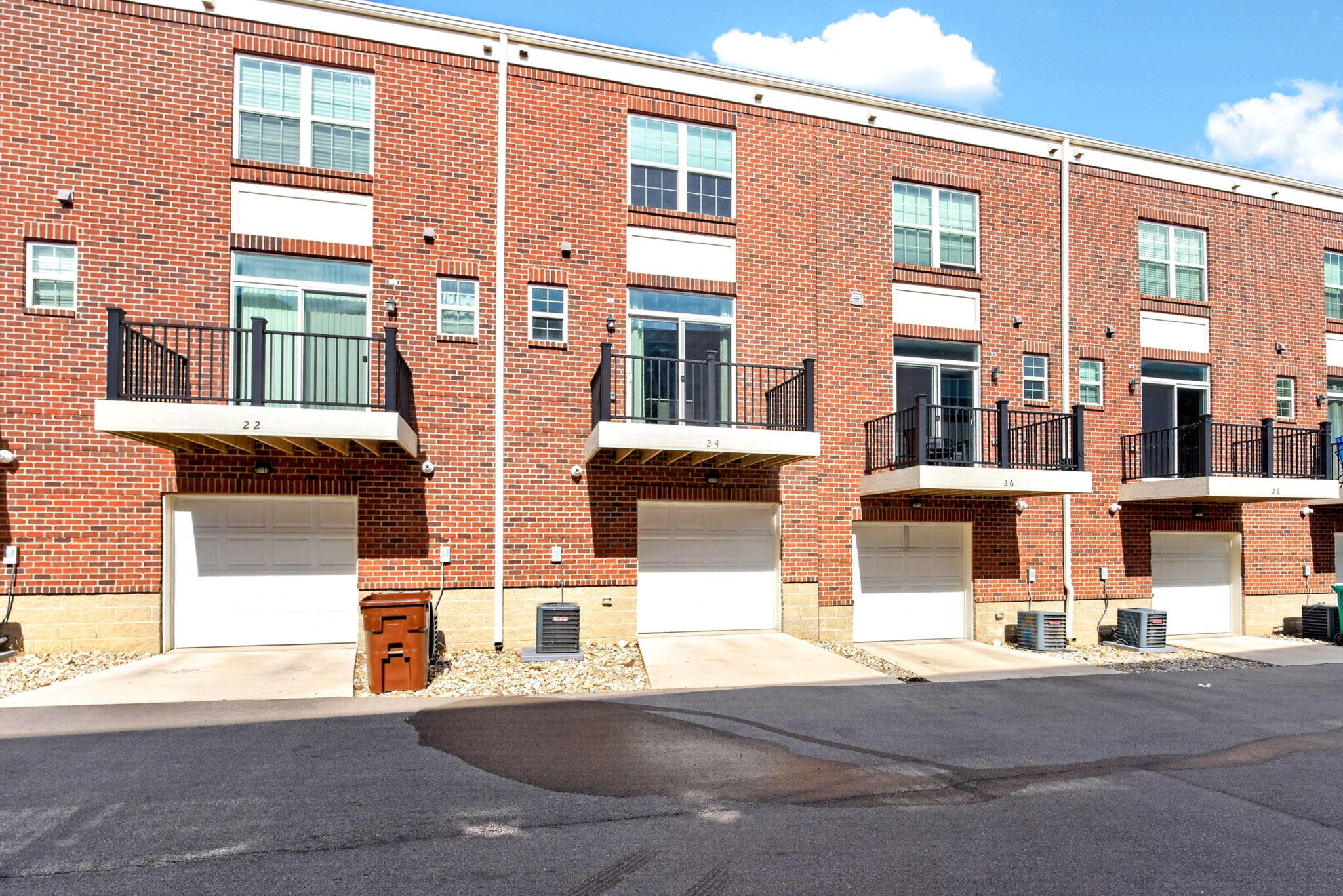 24 Center Street, Springfield, Ohio 45502