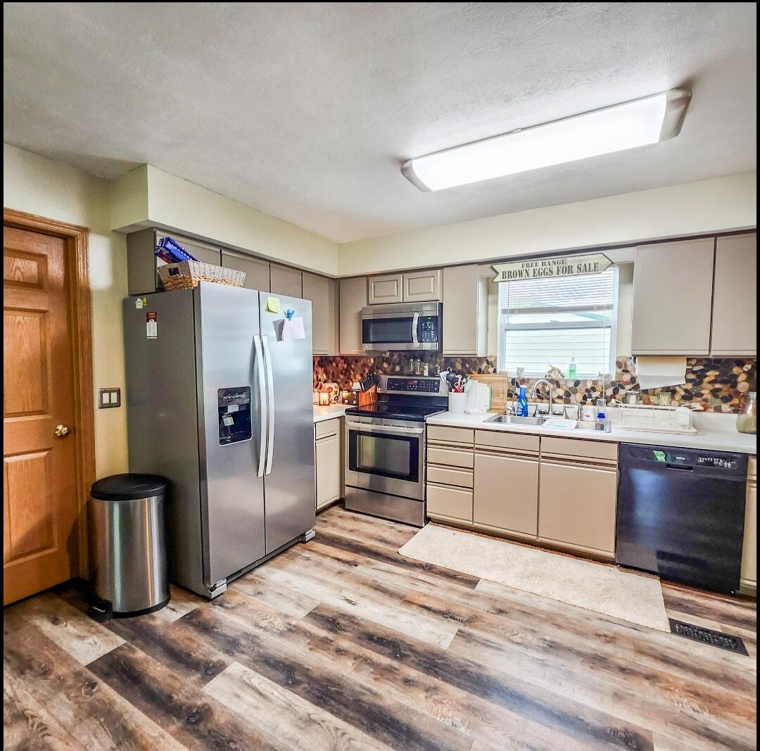 14039 Oakwood Avenue, Lakeview, Ohio 43331