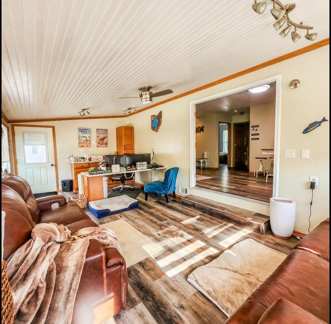 14039 Oakwood Avenue, Lakeview, Ohio 43331